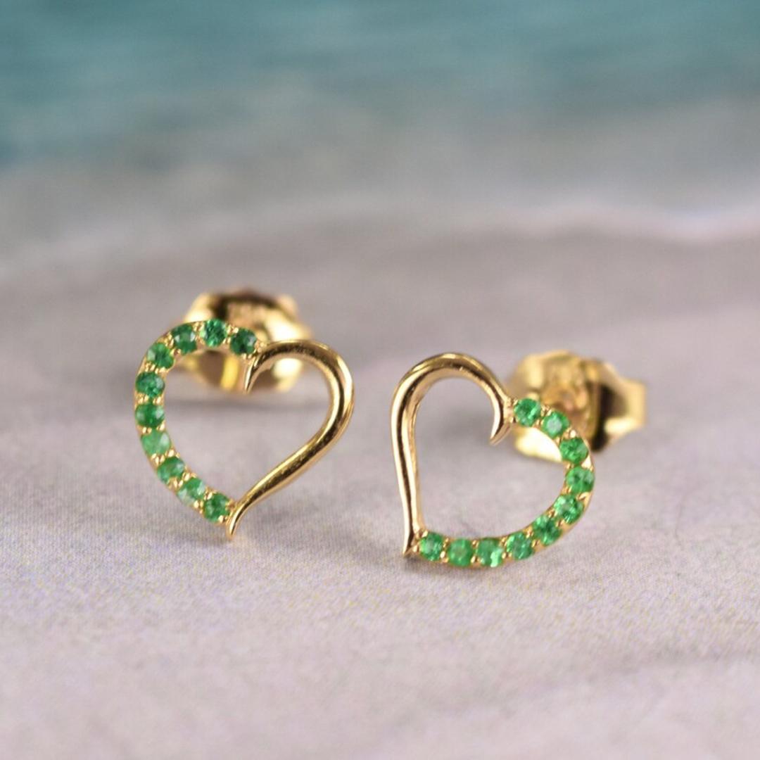 Round Cut 18k Solid Gold Emerald Stud Earrings Delicate Gold Heart Studs Valentine Jewelry For Sale