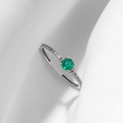 18k Solid Gold Endalaus emerald ring