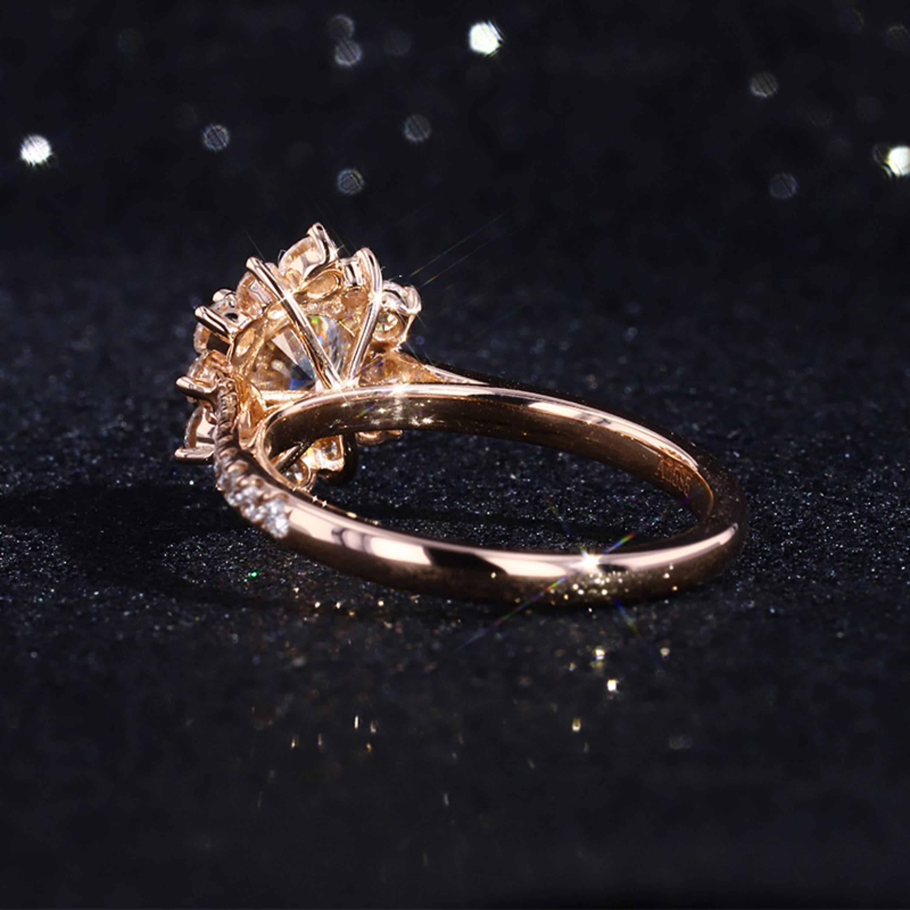 Im Angebot: Verlobungsring aus 18 Karat Gold mit zertifiziertem natürlichem Diamanten im Art déco-Stil () 4