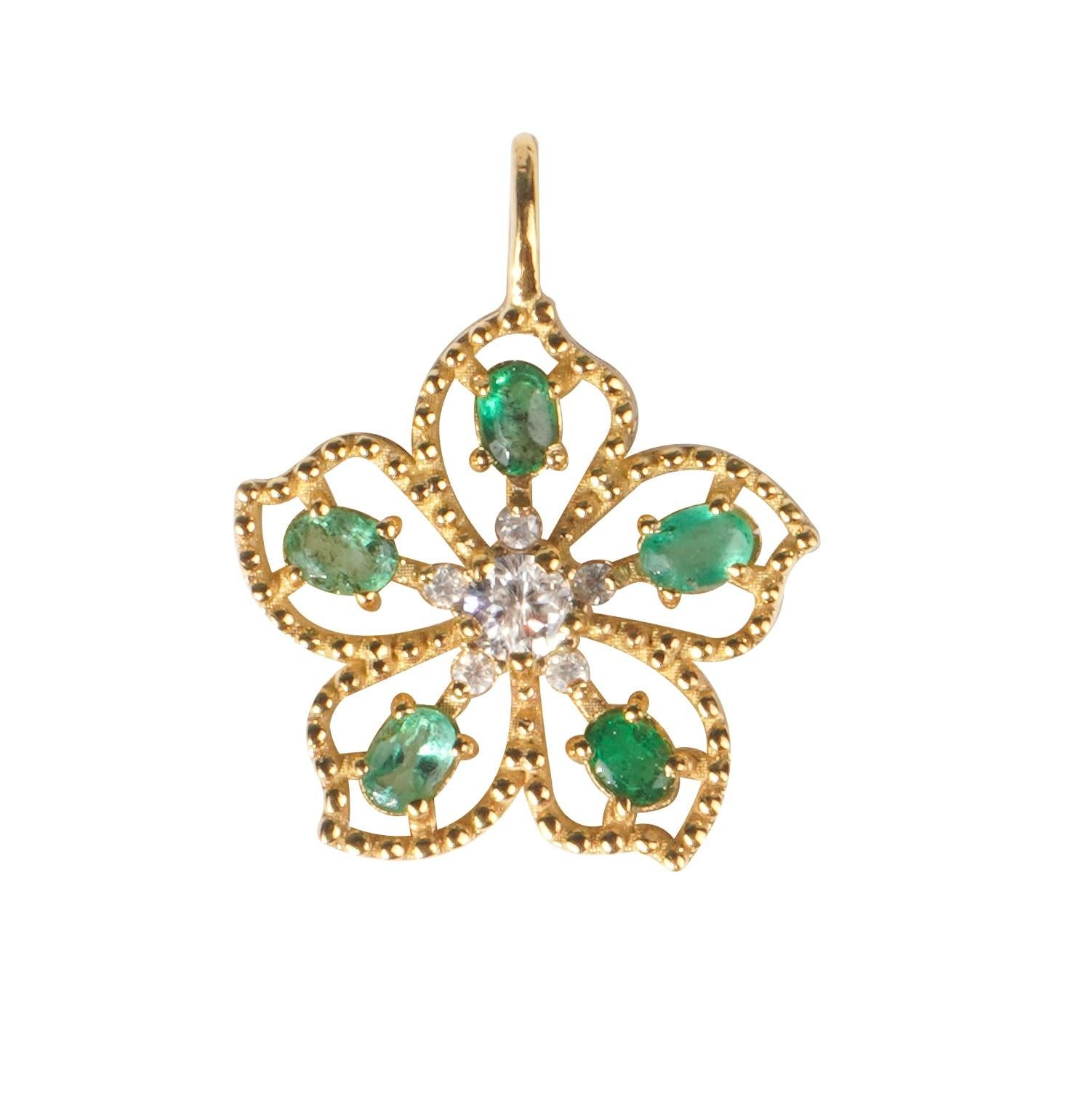 18k Solid Gold Eternal flower  pendant (**With chain**) For Sale 1