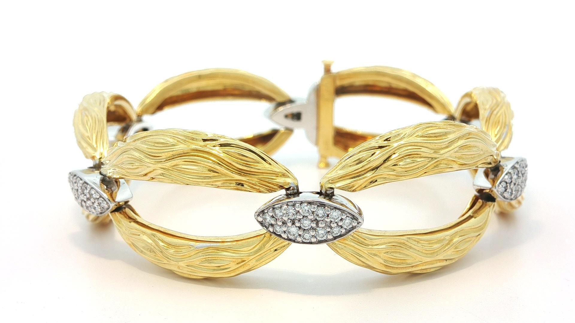 Women's 18k Solid Gold F VS Diamond Textured Wavy Marquise Shape Open Link Bracelet For Sale