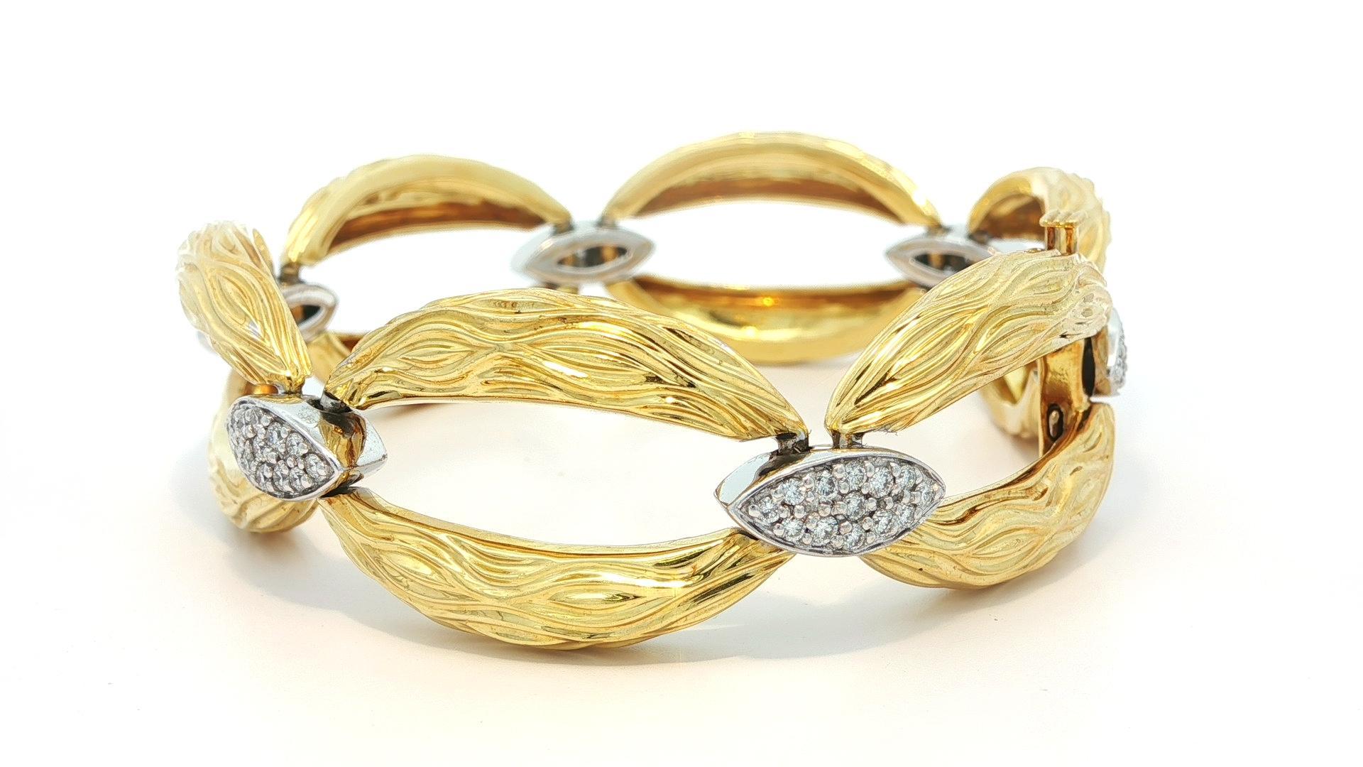 18k Solid Gold F VS Diamond Textured Wavy Marquise Shape Open Link Bracelet For Sale 1