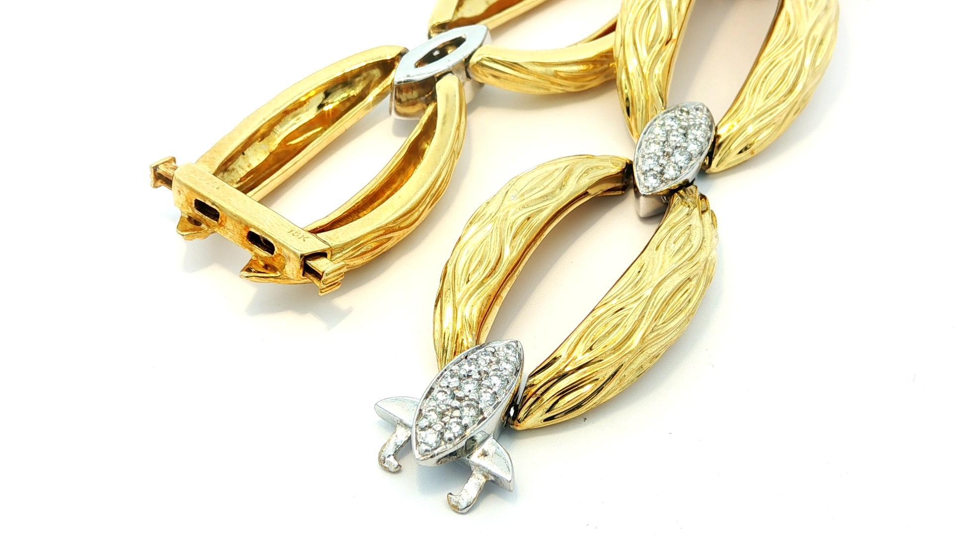 18k Solid Gold F VS Diamond Textured Wavy Marquise Shape Open Link Bracelet For Sale 3