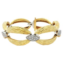 18k Solid Gold F VS Diamond Textured Wavy Marquise Shape Open Link Bracelet