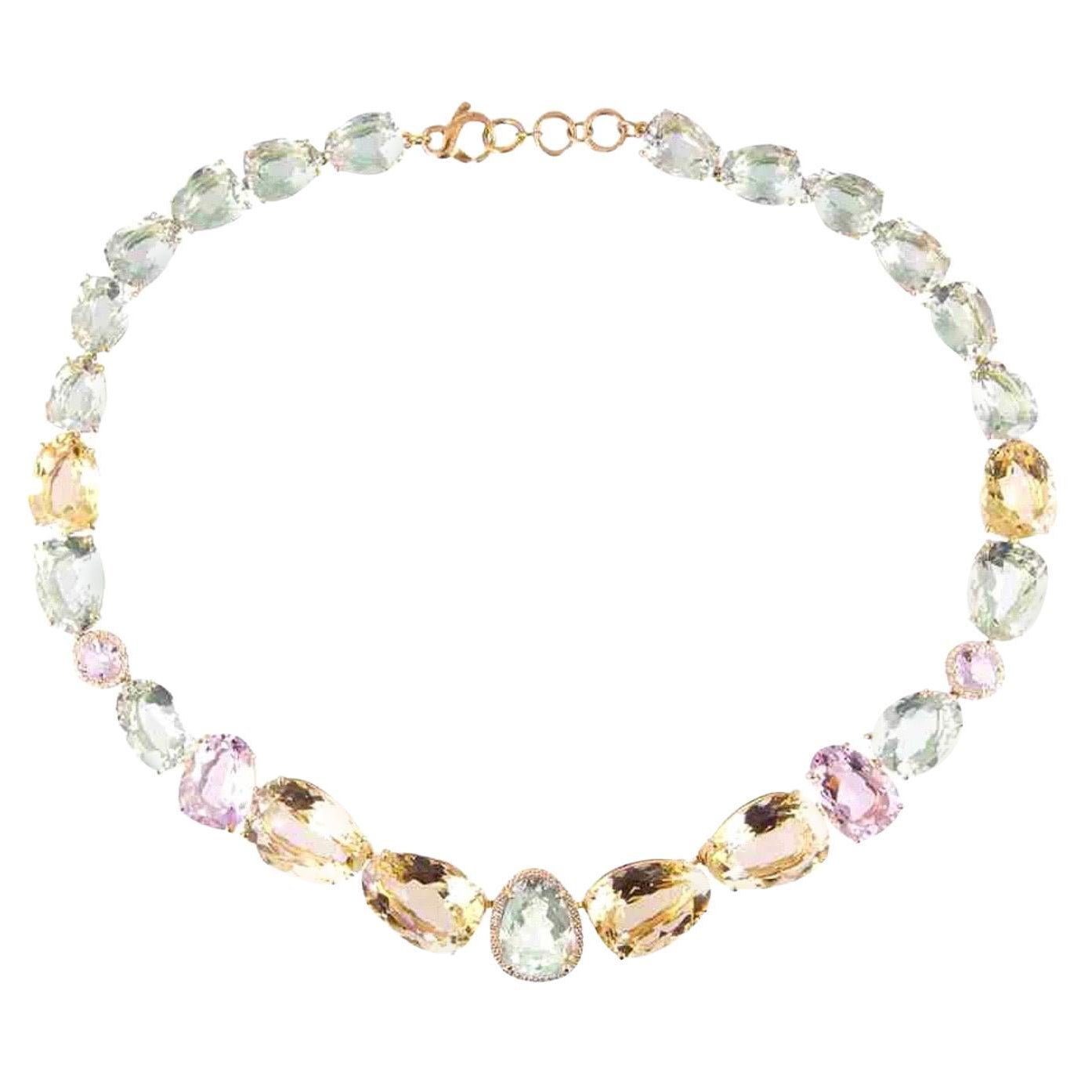 Collier de pierres précieuses en or massif 18K en vente
