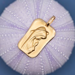 Grande breloque rétro en or massif 18 carats représentant la Vierge Marie, style vintage français, rectangulaire, à caractère religieux
