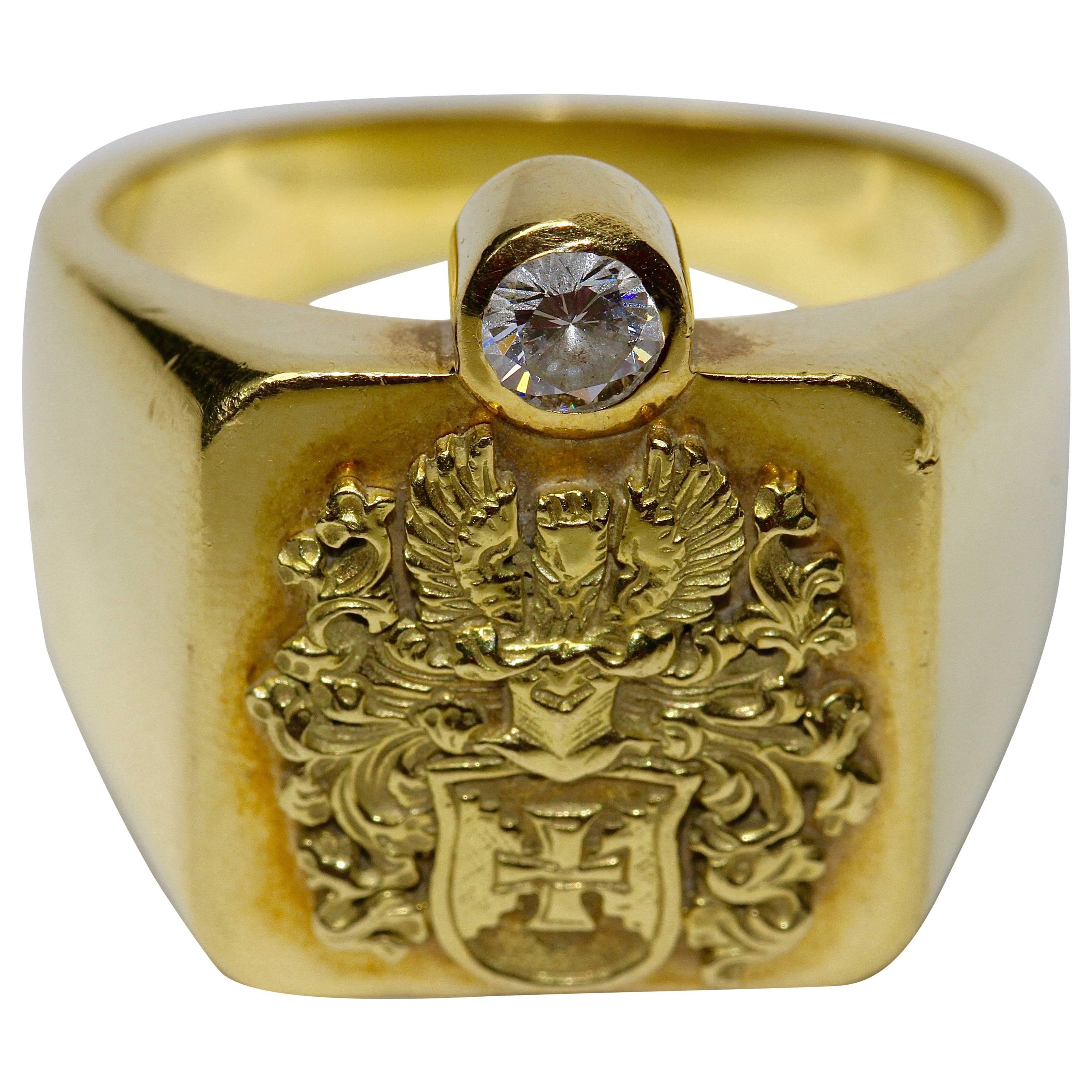 18k Solid Gold Men’s Signet Ring with Diamond Solitaire, Noble Coat of Arms For Sale
