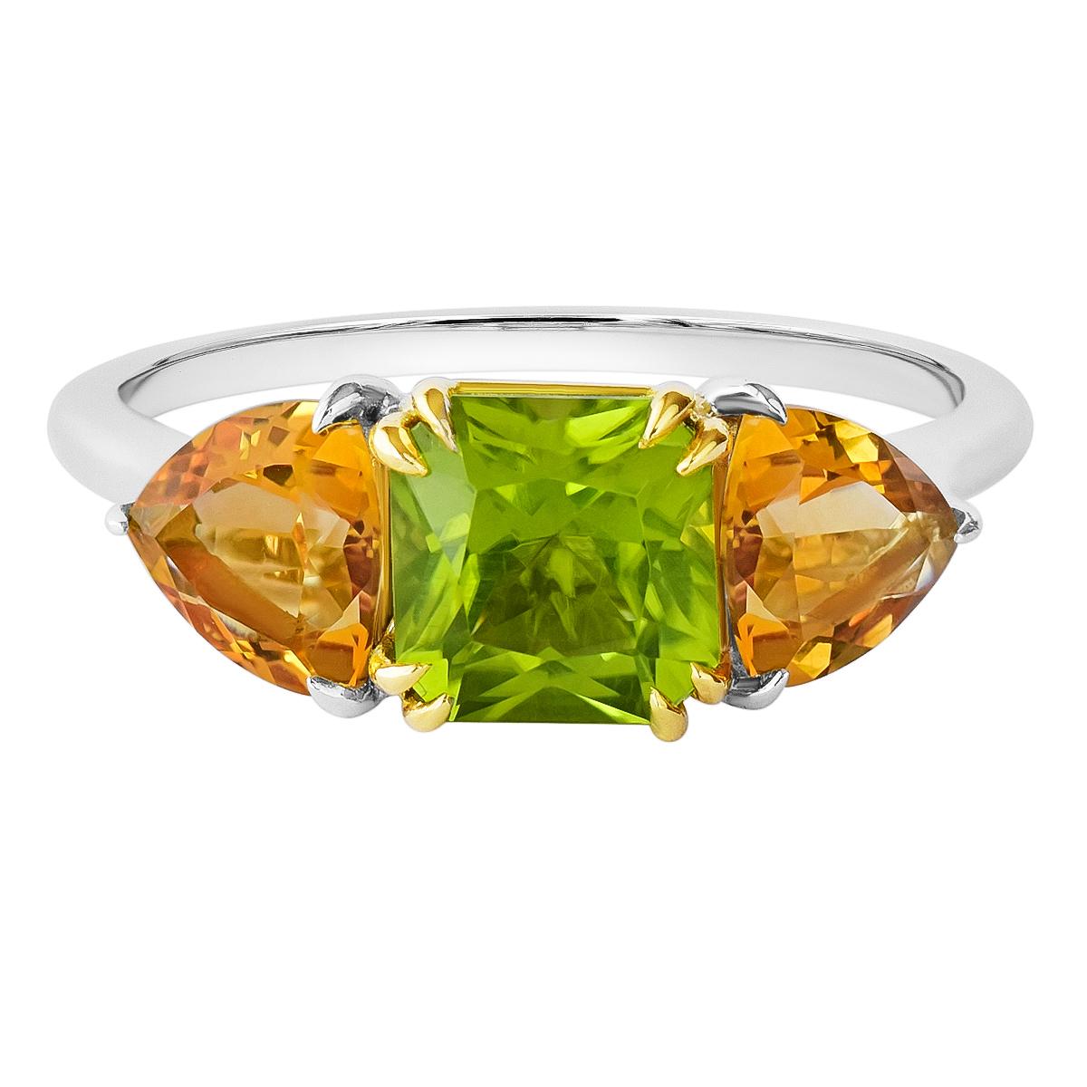 18K Solid Gold Natural Asscher Cut Peridot and Trilliant Citrine Solid Gold Ring In New Condition For Sale In Kiara, AU