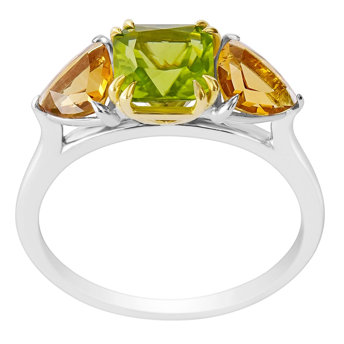 18K Solid Gold Natural Asscher Cut Peridot and Trilliant Citrine Solid Gold Ring For Sale 2