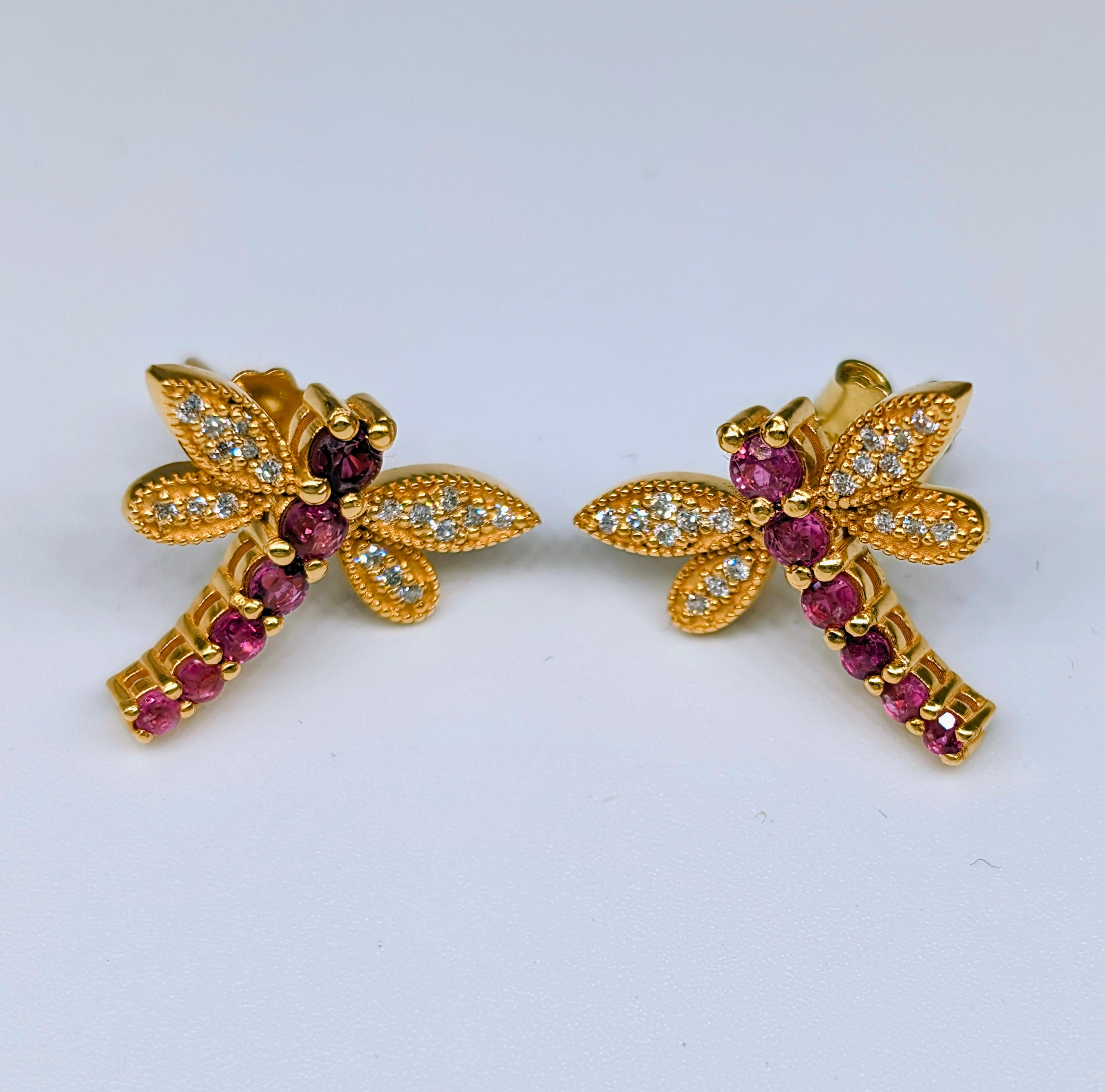 18k Solid Gold Natural Ruby Diamond Dragonfly earrings In New Condition For Sale In Den Haag, NL