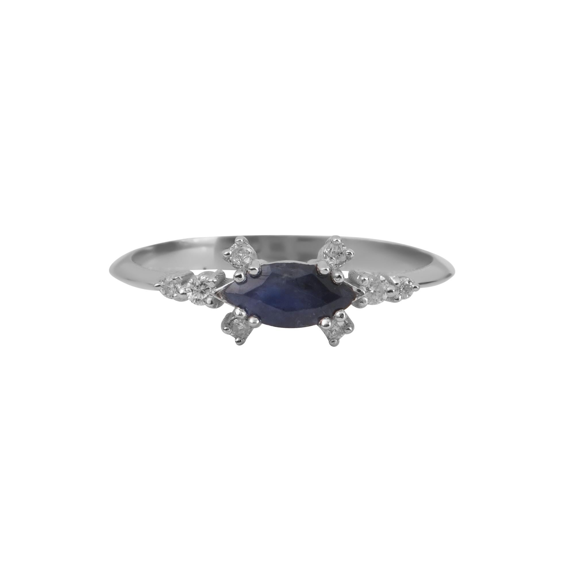 Marquise Cut 18K solid Gold Night sky blue Sapphire and Diamond ring For Sale