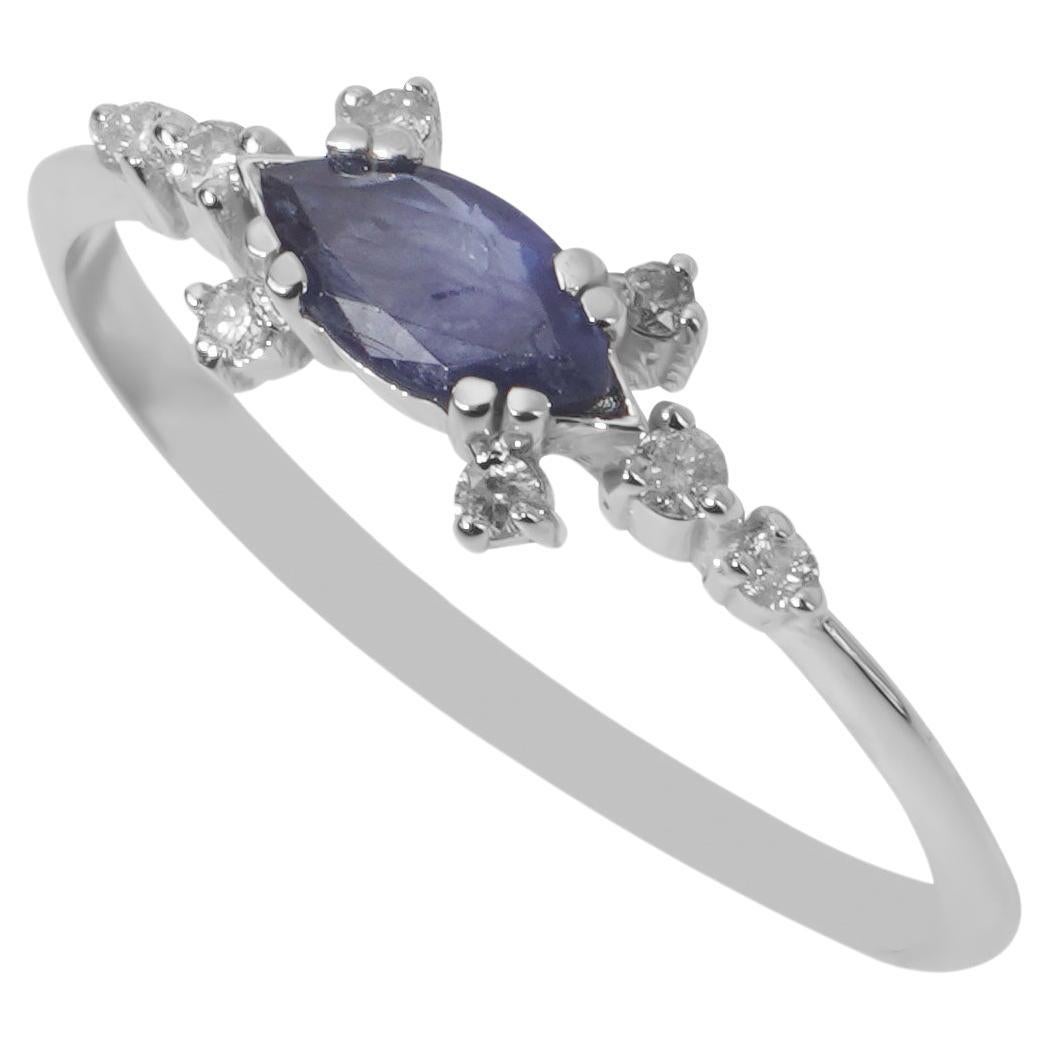18K solid Gold Night sky blue Sapphire and Diamond ring For Sale