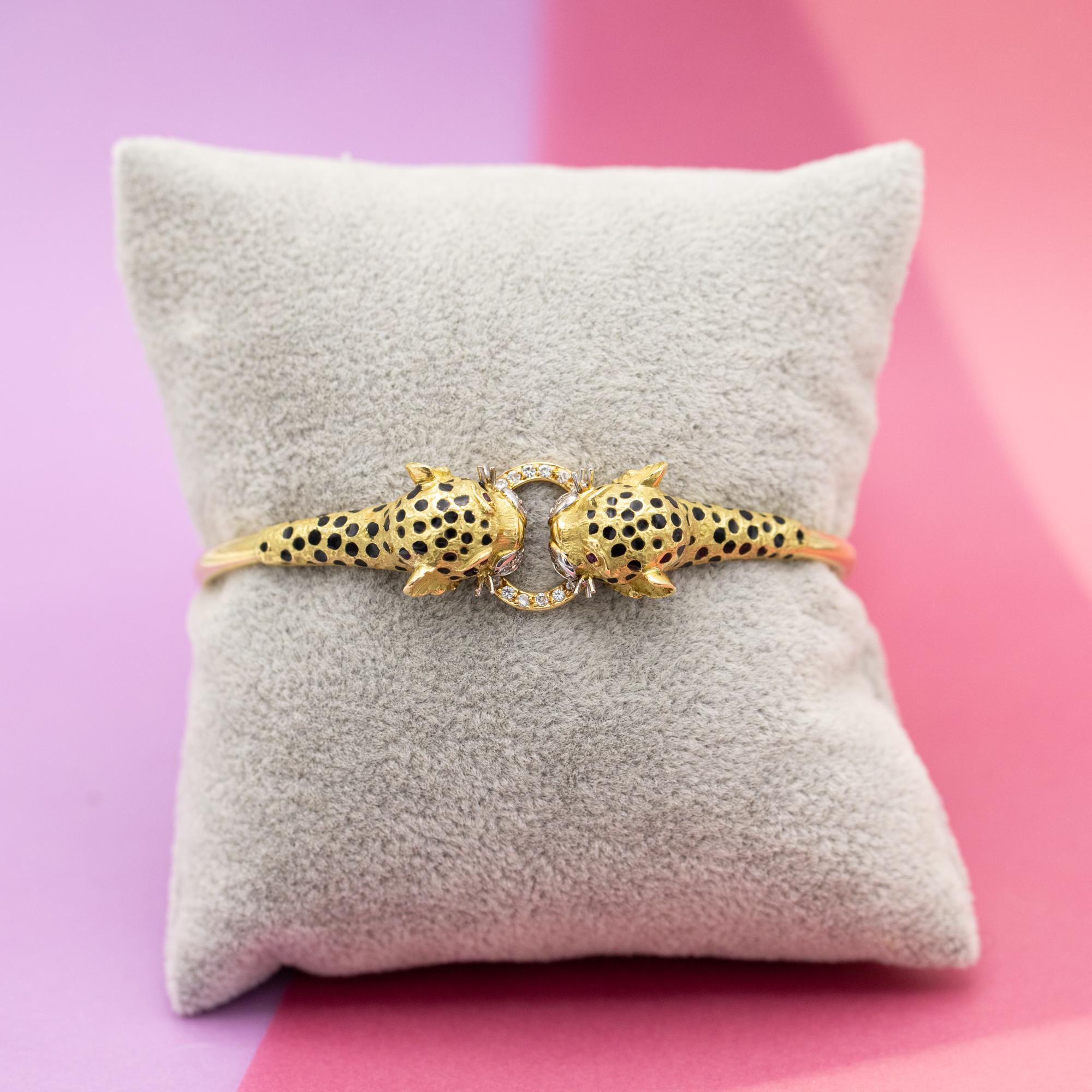 18k solid gold panther bracelet - Vintage tiger bangle - 1980's statement jewel In Good Condition In Antwerp, BE
