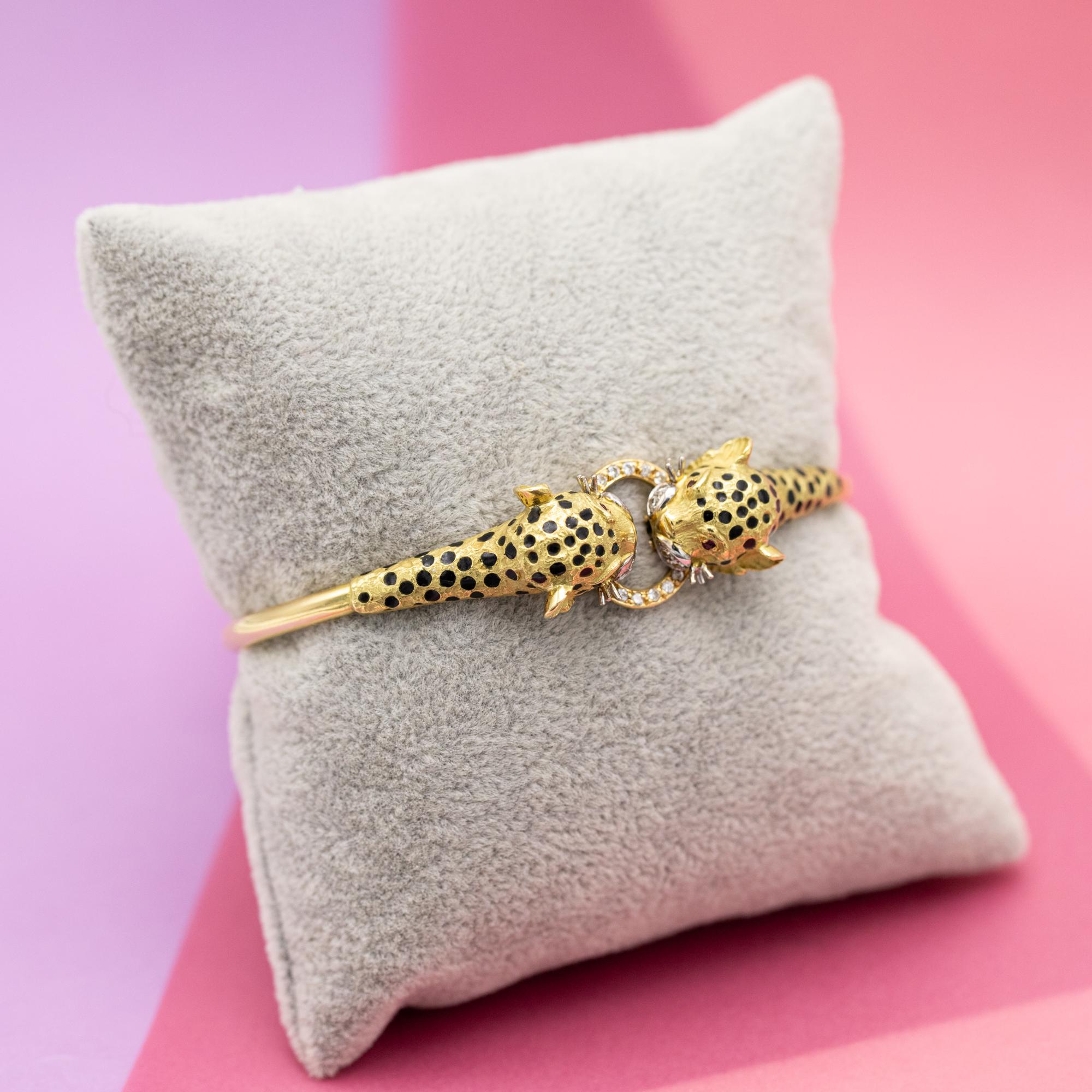 Women's or Men's 18k solid gold panther bracelet - Vintage tiger bangle - 1980's statement jewel