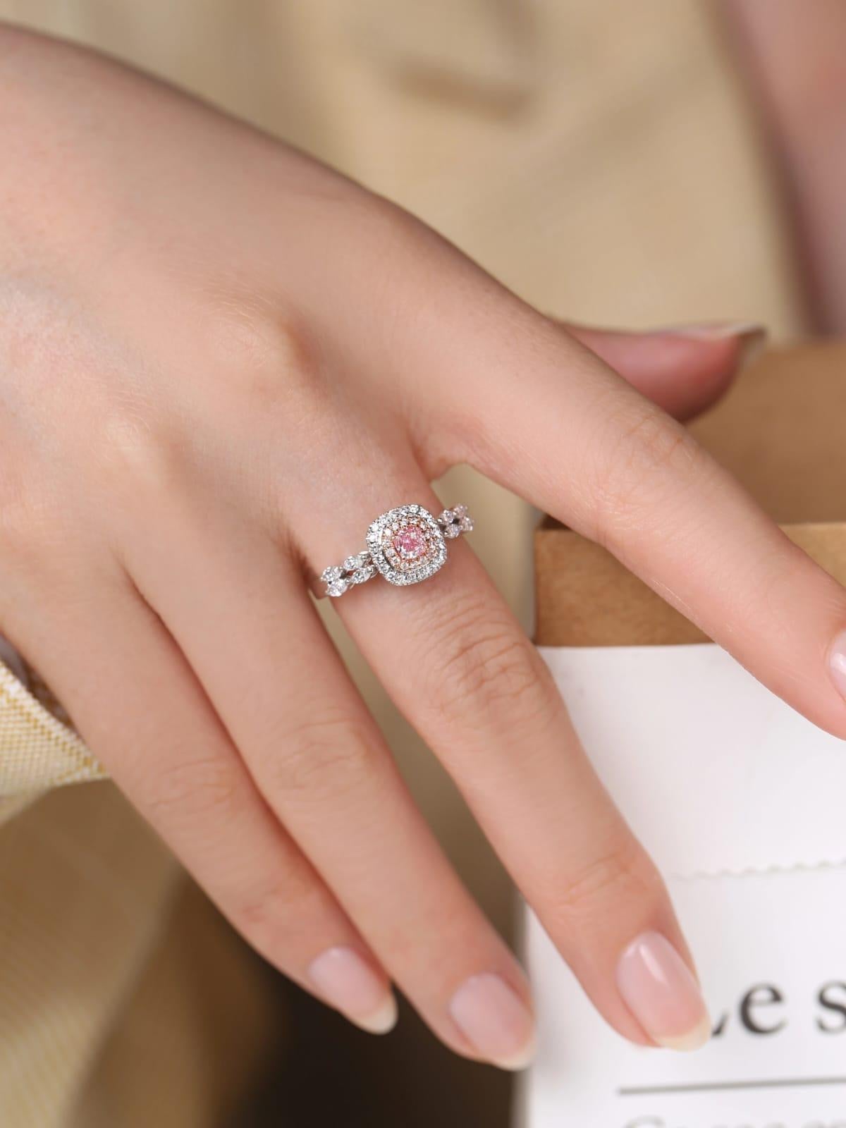 En vente :  Bague en or massif 18K avec diamants roses et blancs 5