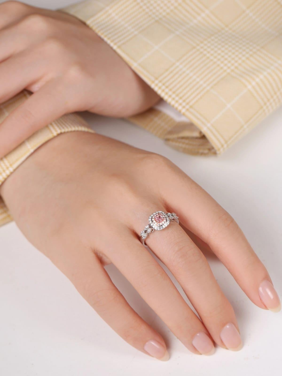 En vente :  Bague en or massif 18K avec diamants roses et blancs 8