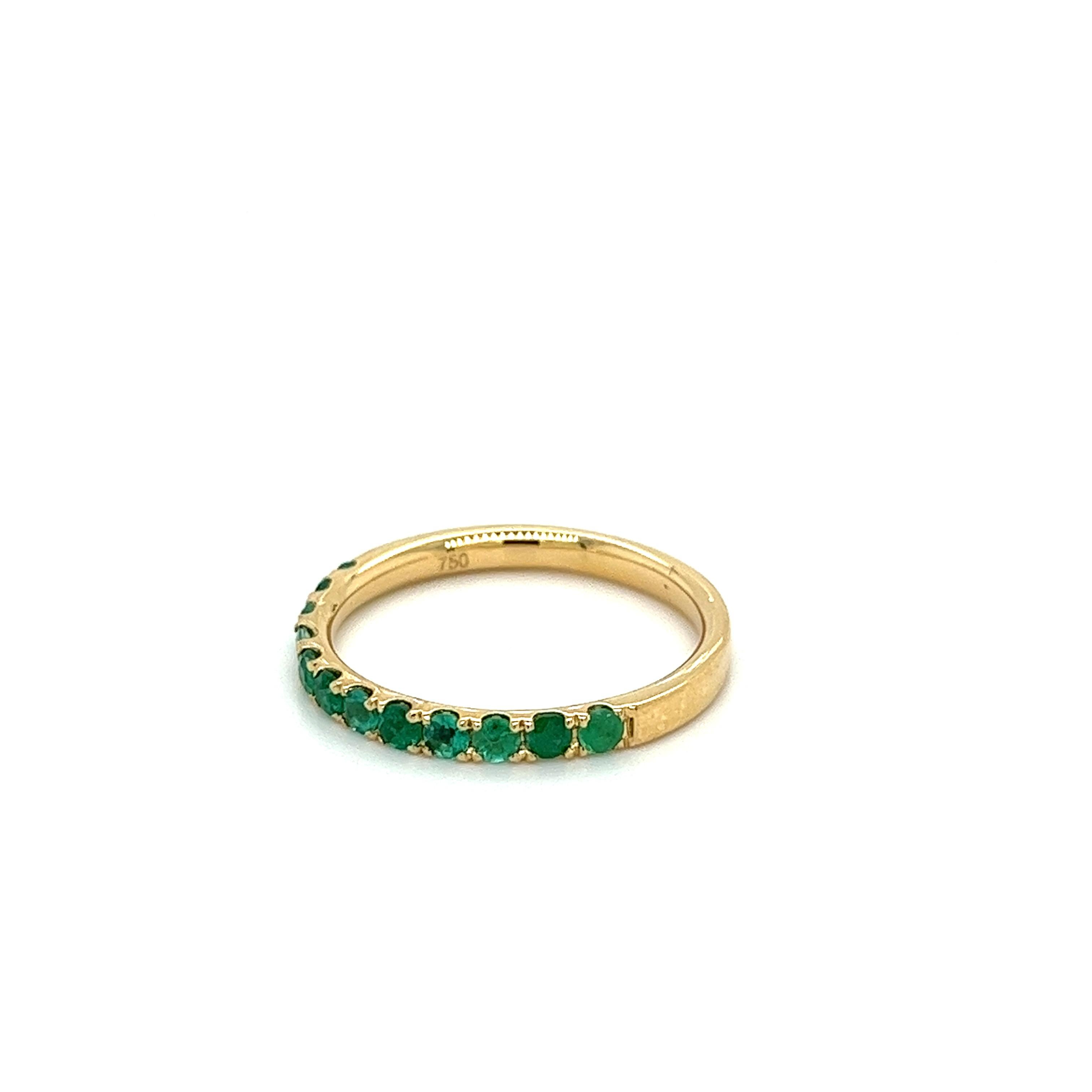 18K Solid Gold Round Cut Natural Emerald Band Ring For Sale 3