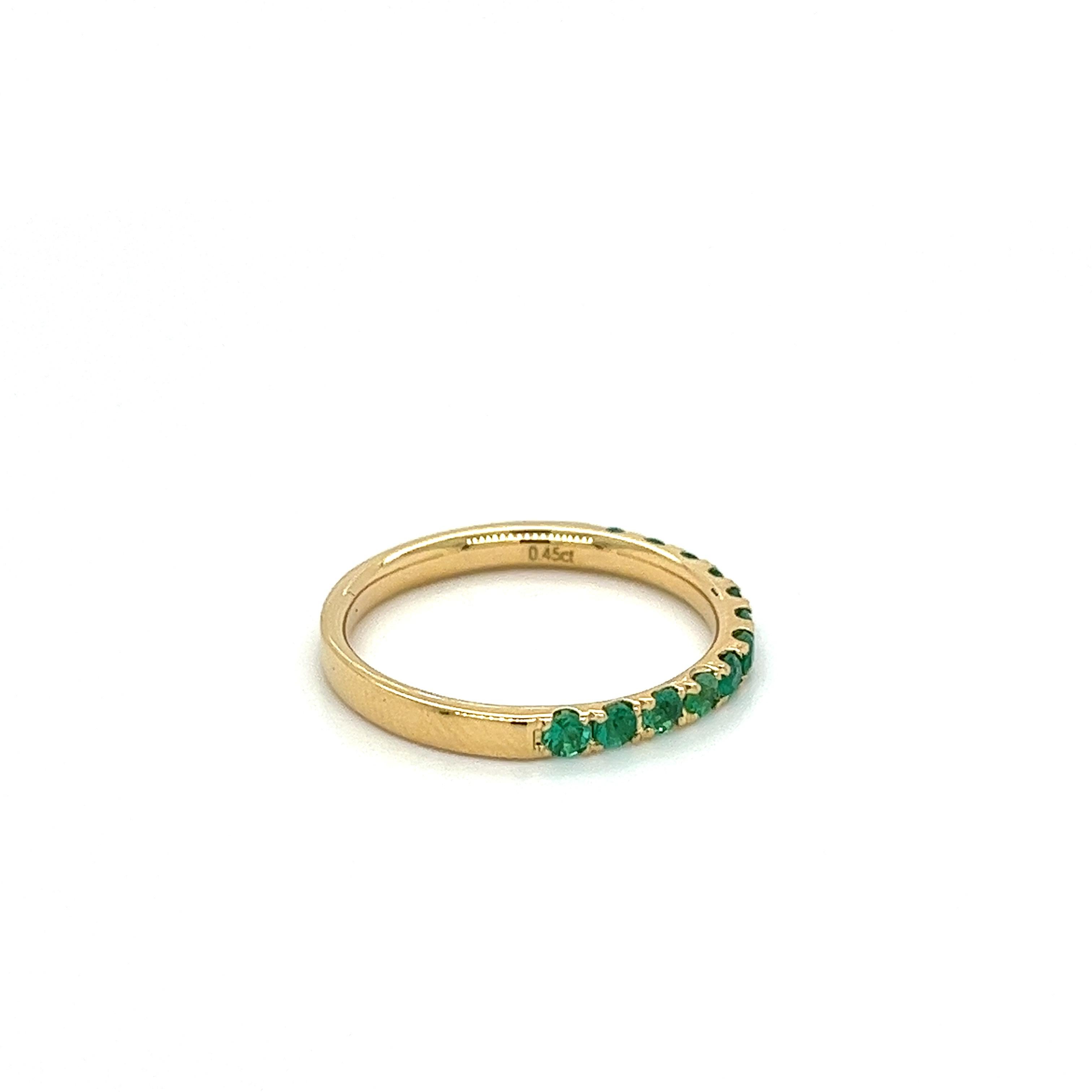 18K Solid Gold Round Cut Natural Emerald Band Ring For Sale 4