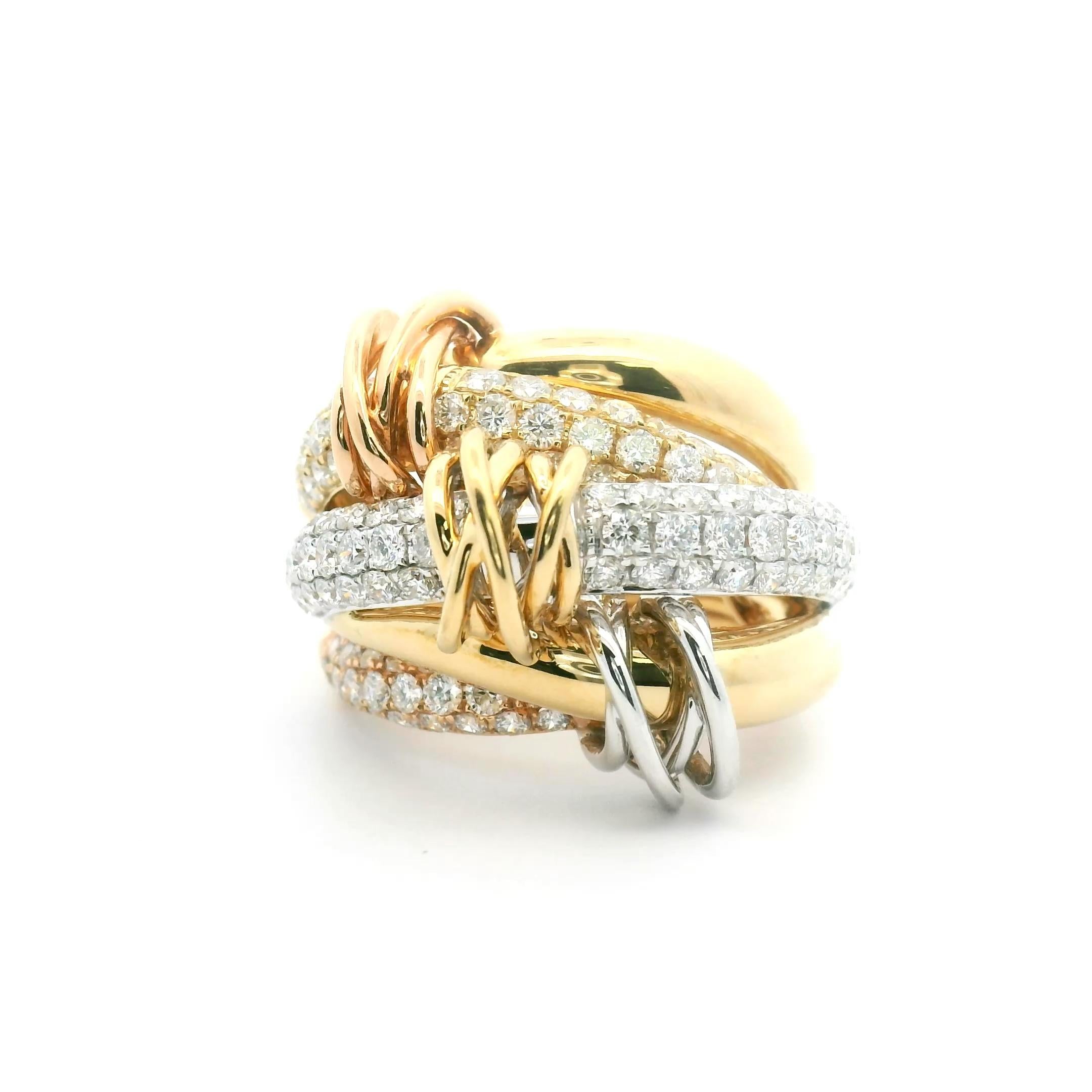 18k Solid Gold Statement Modern Trinity Tri-Color Diamond Dome Ring en venta 4