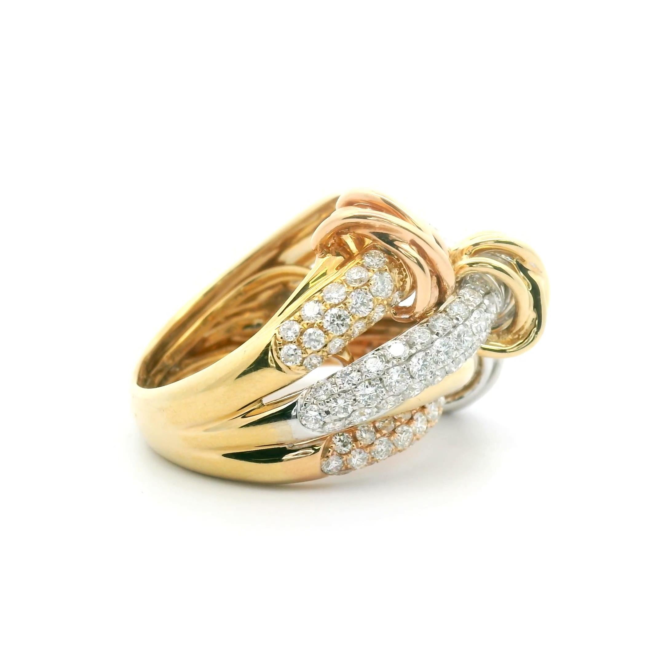 18k Solid Gold Statement Modern Trinity Tri-Color Diamond Dome Ring en venta 6