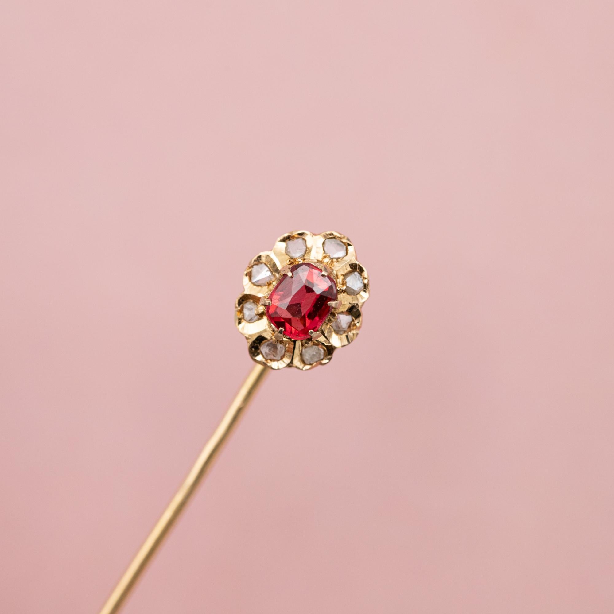 18k solid gold stick pin - rose cut diamond halo - Antique Victorian brooch 1