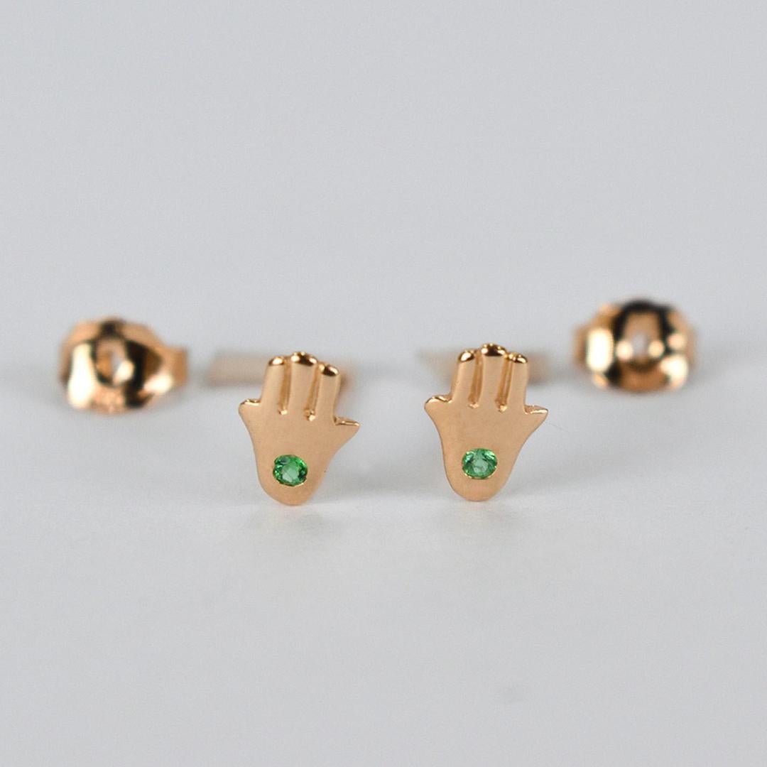 18k Solid Gold Tiny Hamsa Hand Earrings Genuine Emerald One Stone Earrings In New Condition For Sale In Bangkok, TH