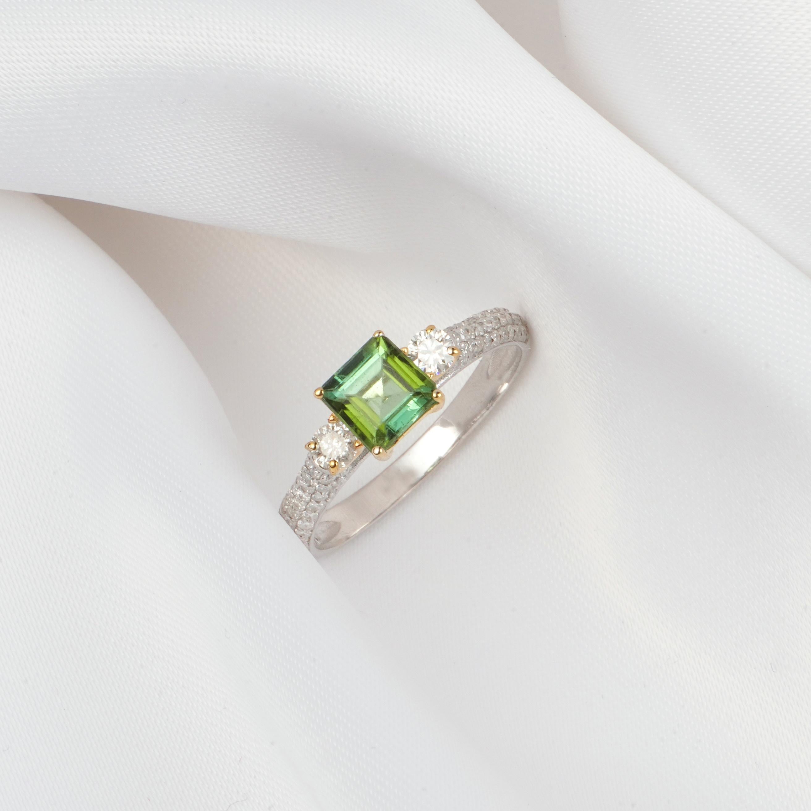 Modern 18k Solid Gold Tourmaline Estella ring For Sale