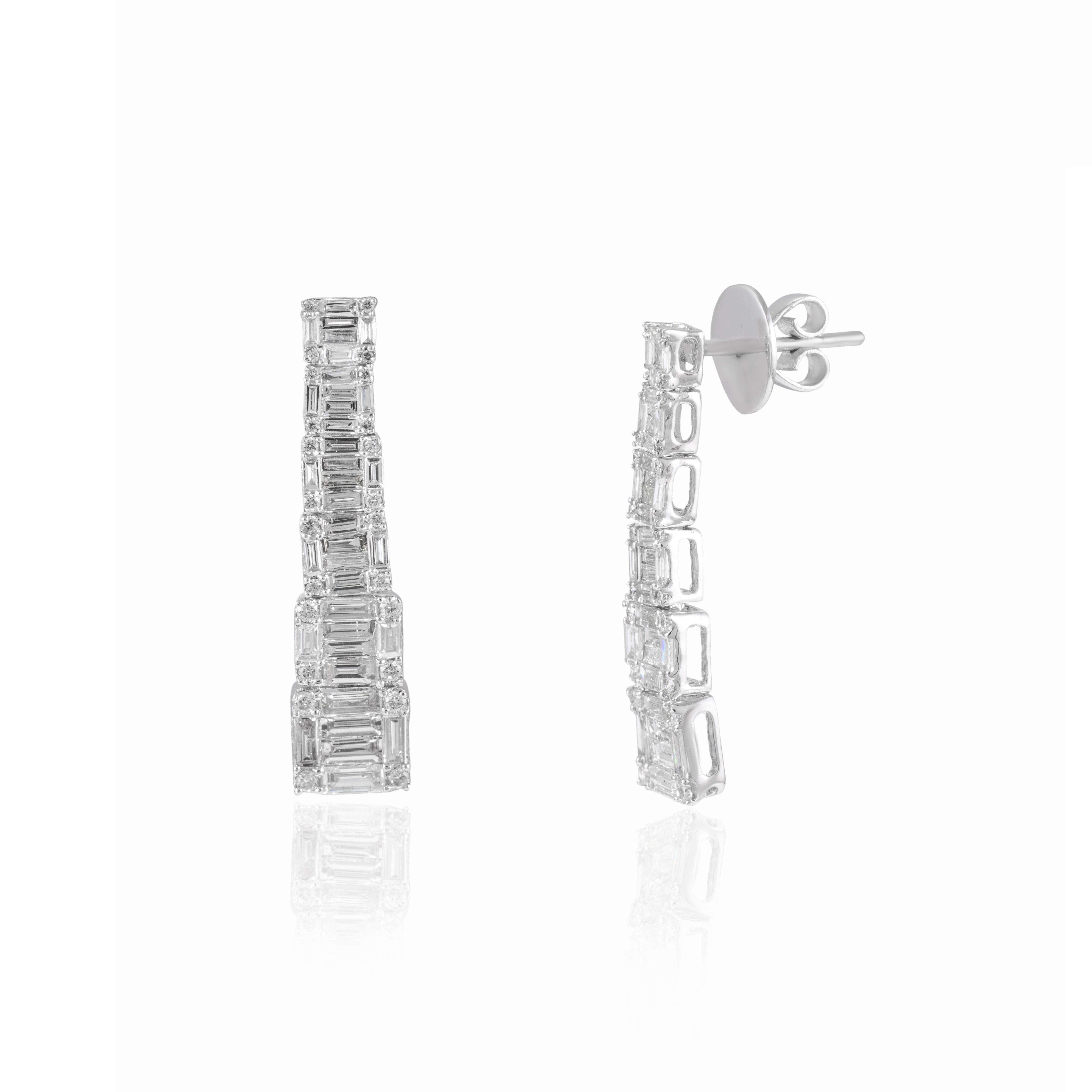 18k Solid White Gold 1.8 CTW Diamond Long Earrings Dangling Wedding Earrings In New Condition For Sale In Houston, TX