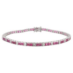 Bracelet tennis en or blanc massif 18 carats, 3,36 ct. pt. alternant rubis et diamants carrés