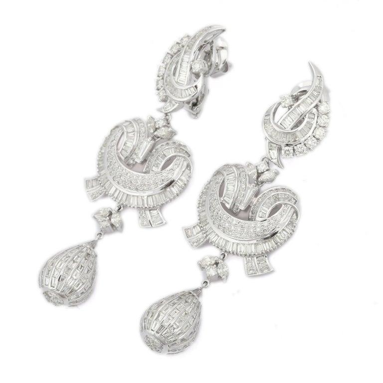 Orecchini pendenti in oro bianco massiccio 18k con diamanti da 15,87 carati per lei in vendita 2