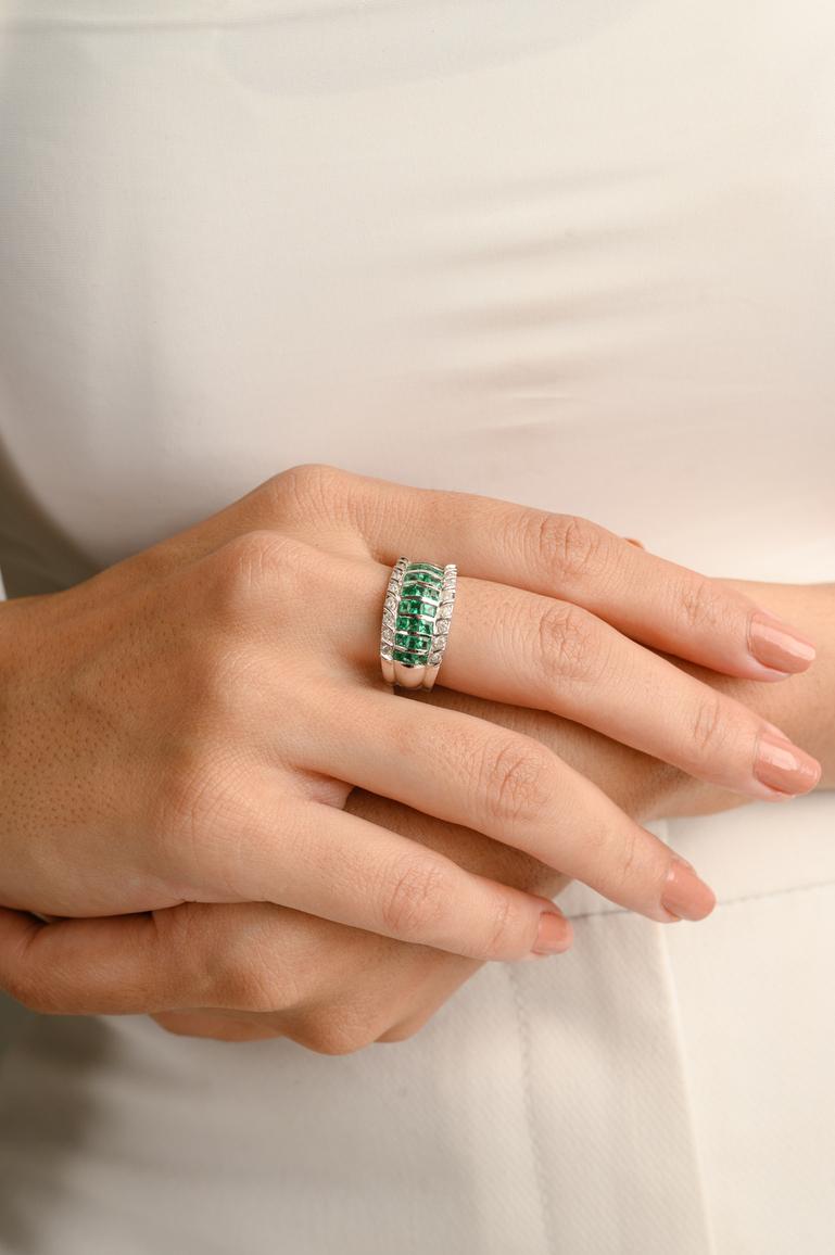 For Sale:  18k Solid White Gold 1 Carat Natural Emerald and Diamond Bombe Ring 4
