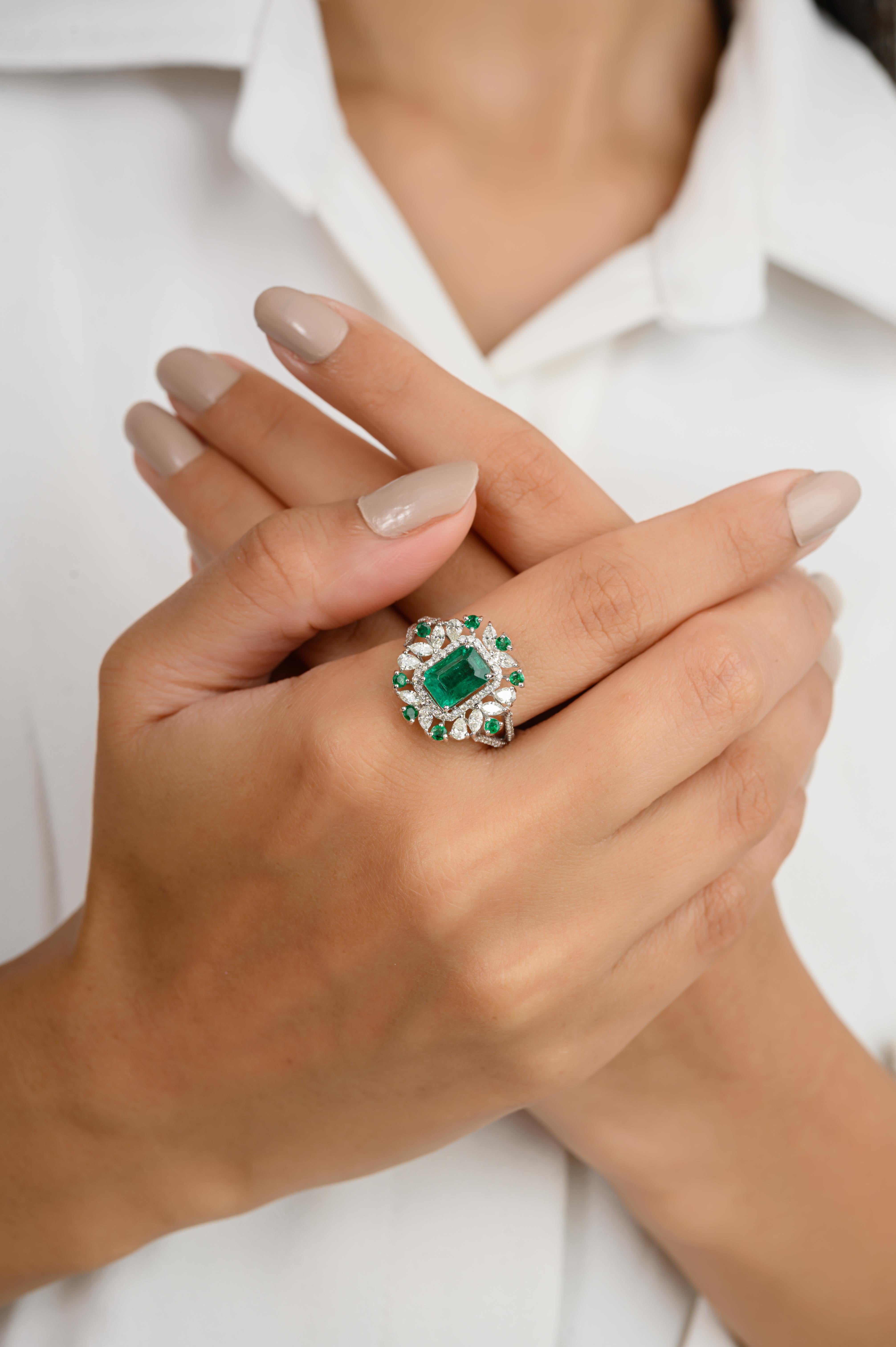 En vente :  Bague de mariage en or blanc massif 18 carats pour femmes avec émeraude et diamant 2