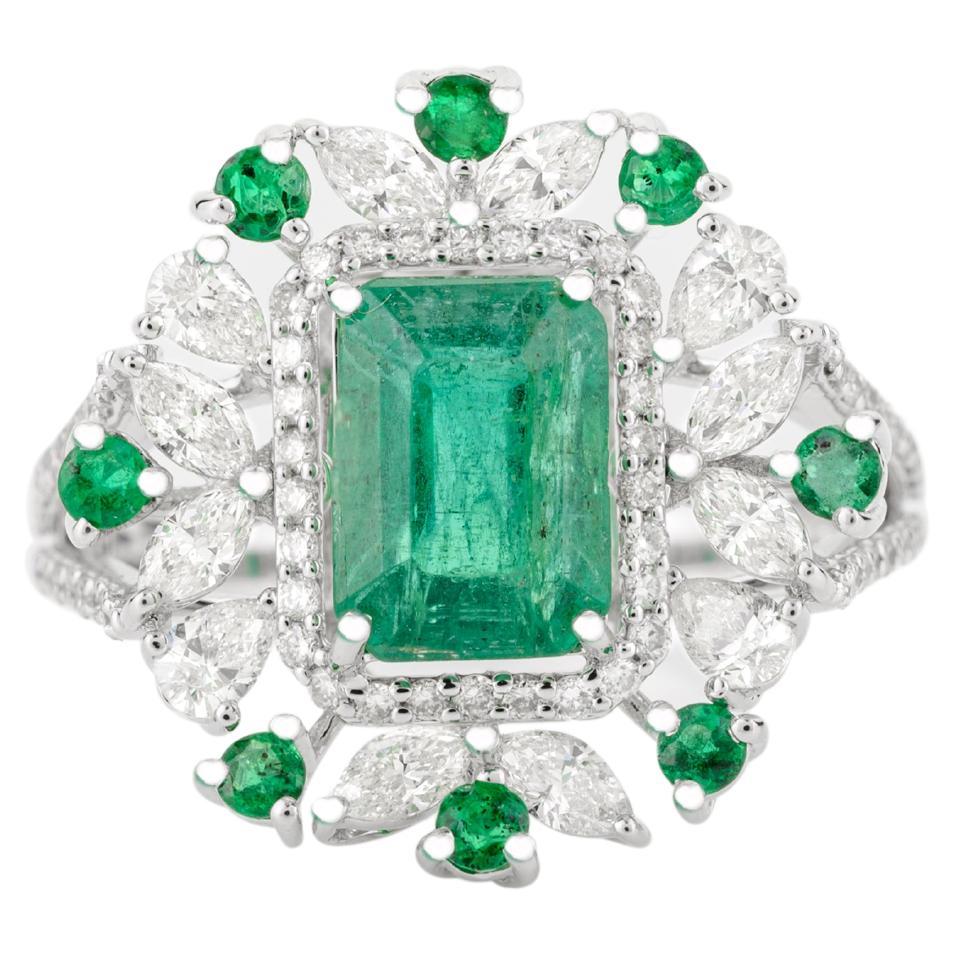 18k Solid White Gold Exquisite Emerald Diamond Wedding Cocktail Ring for Women