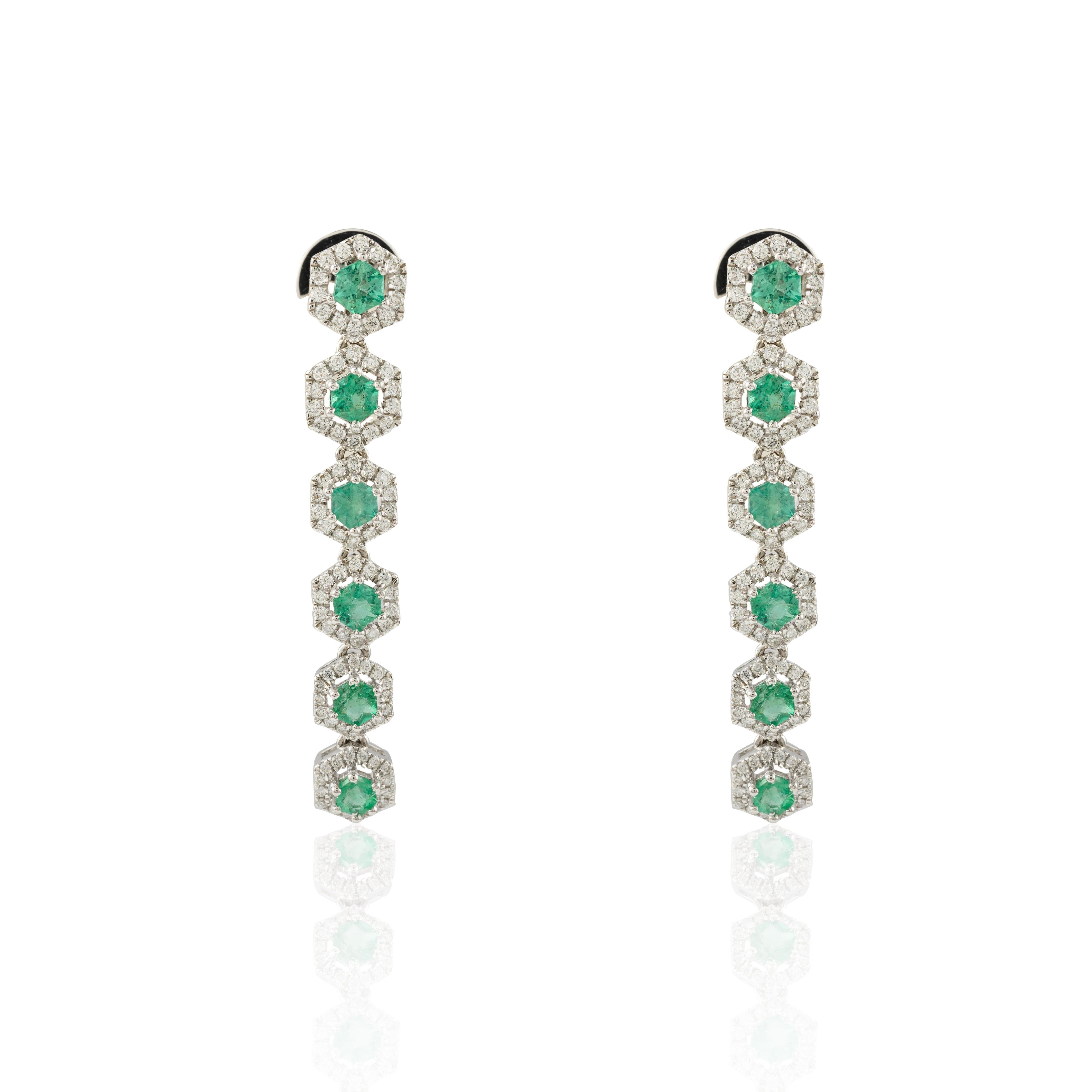 18k Solid White Gold Genuine Emerald Diamond Long Dangle Earrings For Women In New Condition For Sale In Houston, TX
