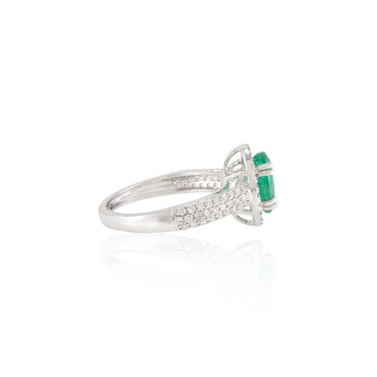 in vendita:  Anello di fidanzamento con diamante a forma di aureola di smeraldo in oro bianco massiccio 18k per lei 11