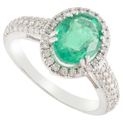 18k Solid White Gold Glamorous Emerald Halo Diamond Engagement Ring for Her