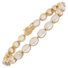Antique 18k Solid Yellow Gold 17.6 Carat Moonstone Tennis Bracelet for Her