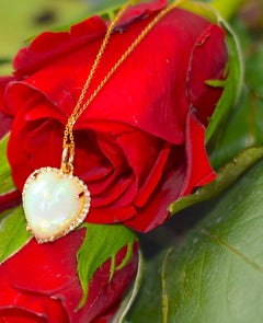 18k Solid Yellow Gold 7.37CT Natural Heart Shape Opal 0.24CT Diamond Necklace