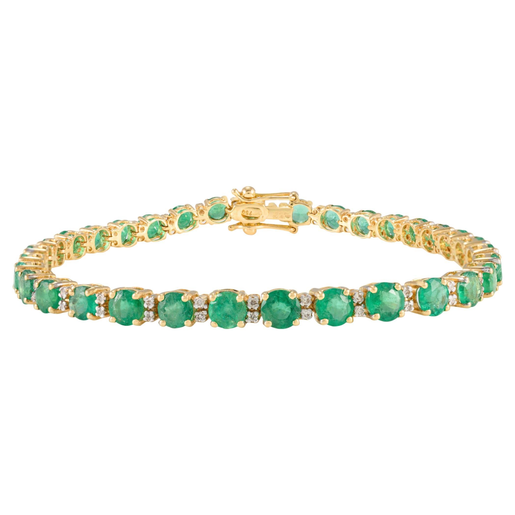 18k Yellow Gold Certified 7.9 CTW Round Cut Emerald and Diamond Tennis Bracelet For Sale