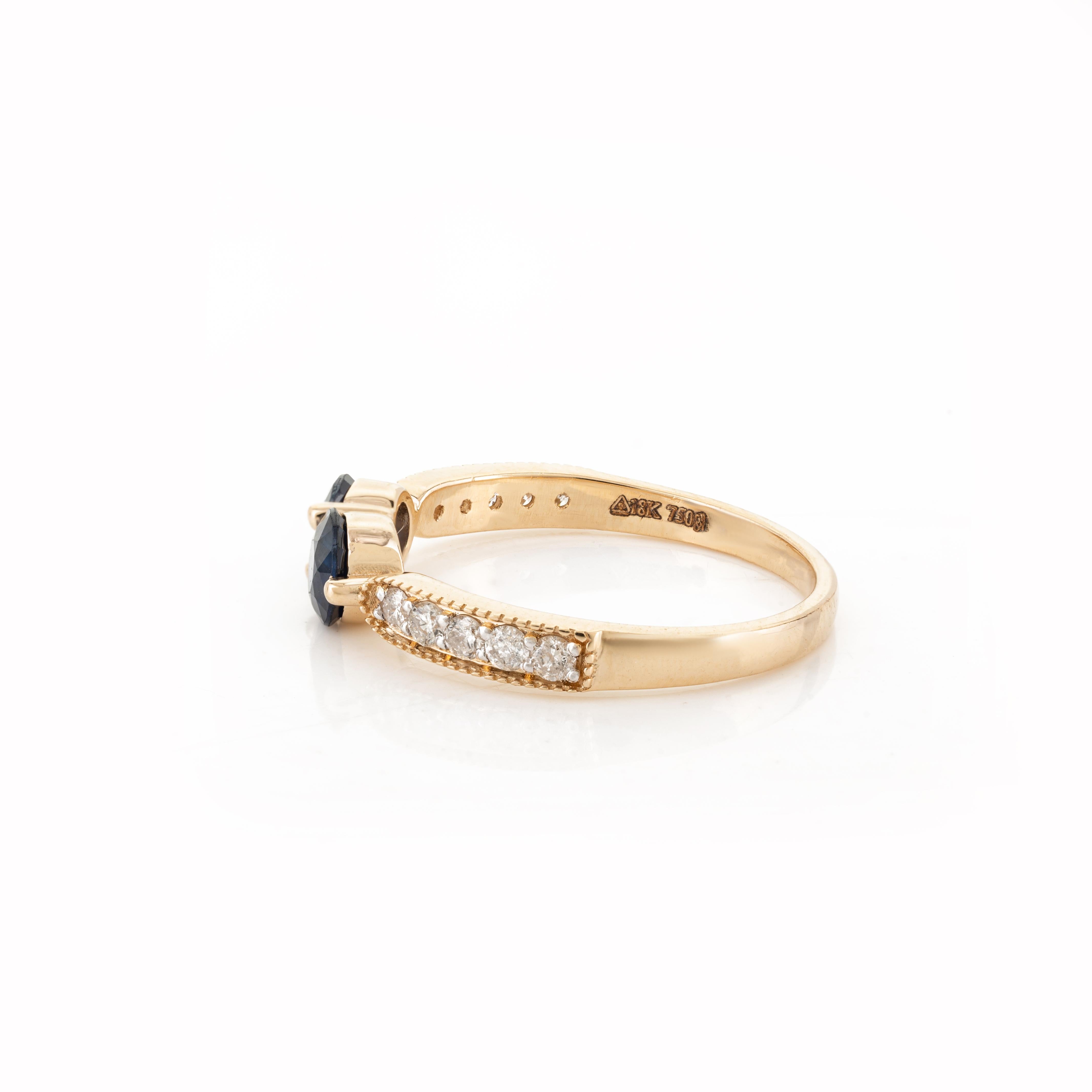 Im Angebot: 18 Karat massives Gelbgold Ring mit zwei Steinen, blauem Saphir und Diamant, Hochzeitsgeschenk für sie () 5