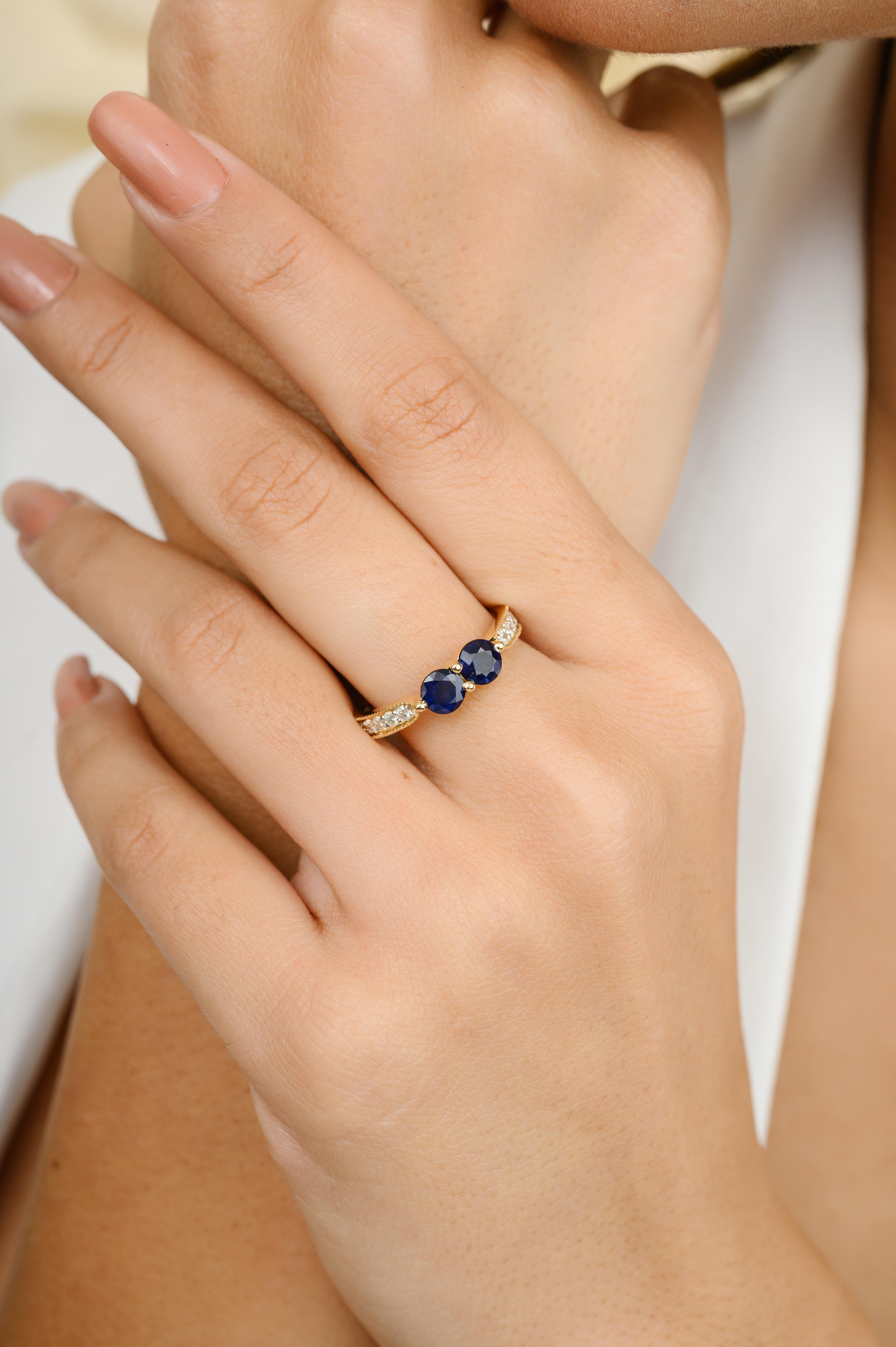 Im Angebot: 18 Karat massives Gelbgold Ring mit zwei Steinen, blauem Saphir und Diamant, Hochzeitsgeschenk für sie () 6