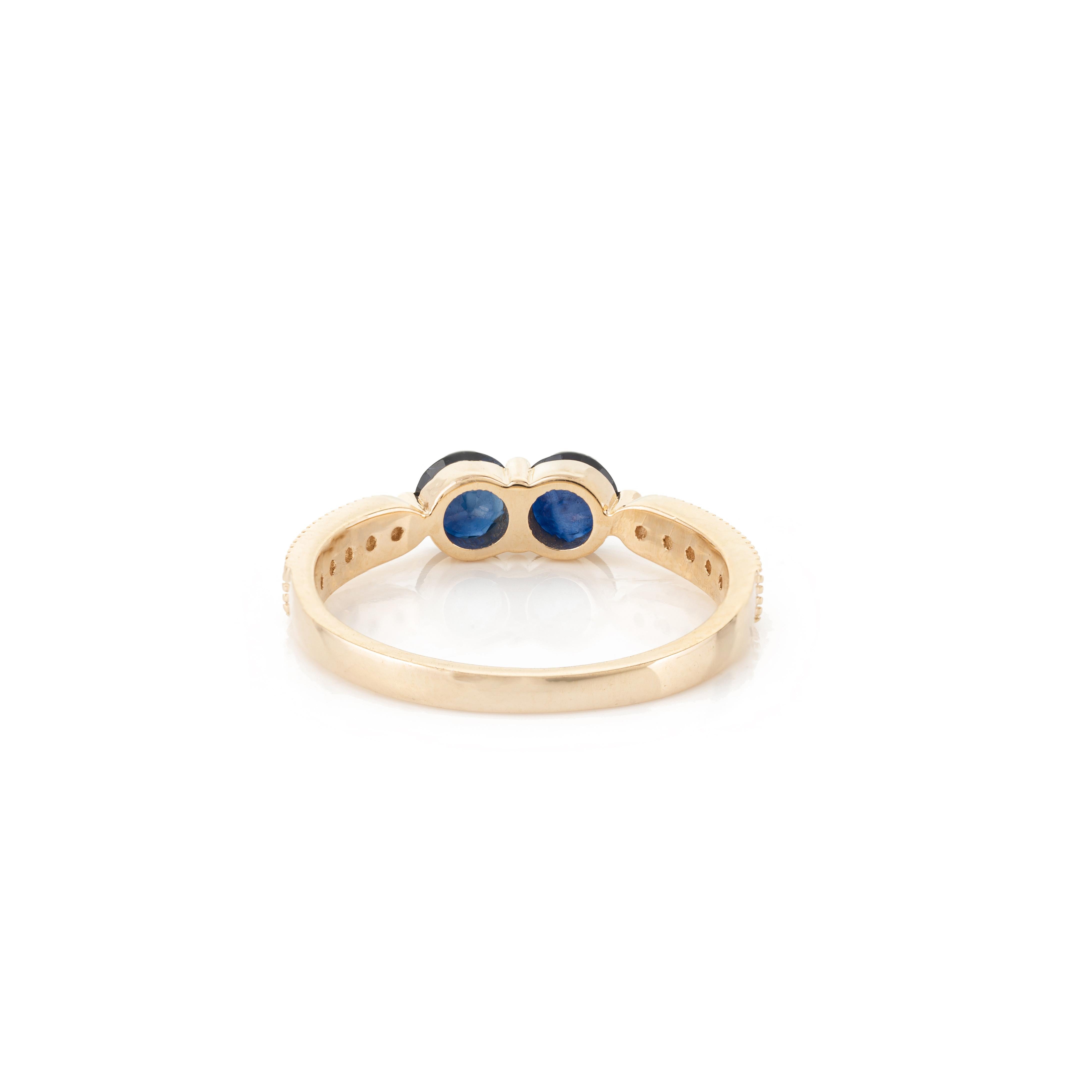 Im Angebot: 18 Karat massives Gelbgold Ring mit zwei Steinen, blauem Saphir und Diamant, Hochzeitsgeschenk für sie () 7