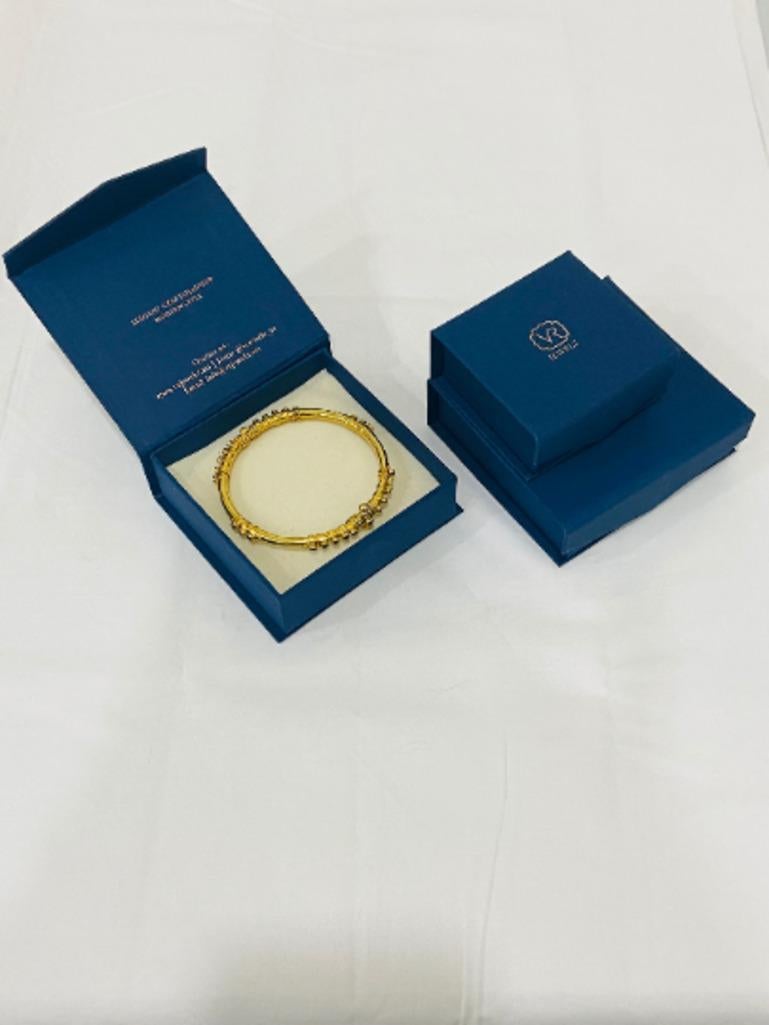 18K Solid Yellow Gold Bangle with Round Cut Blue Sapphire For Sale 5