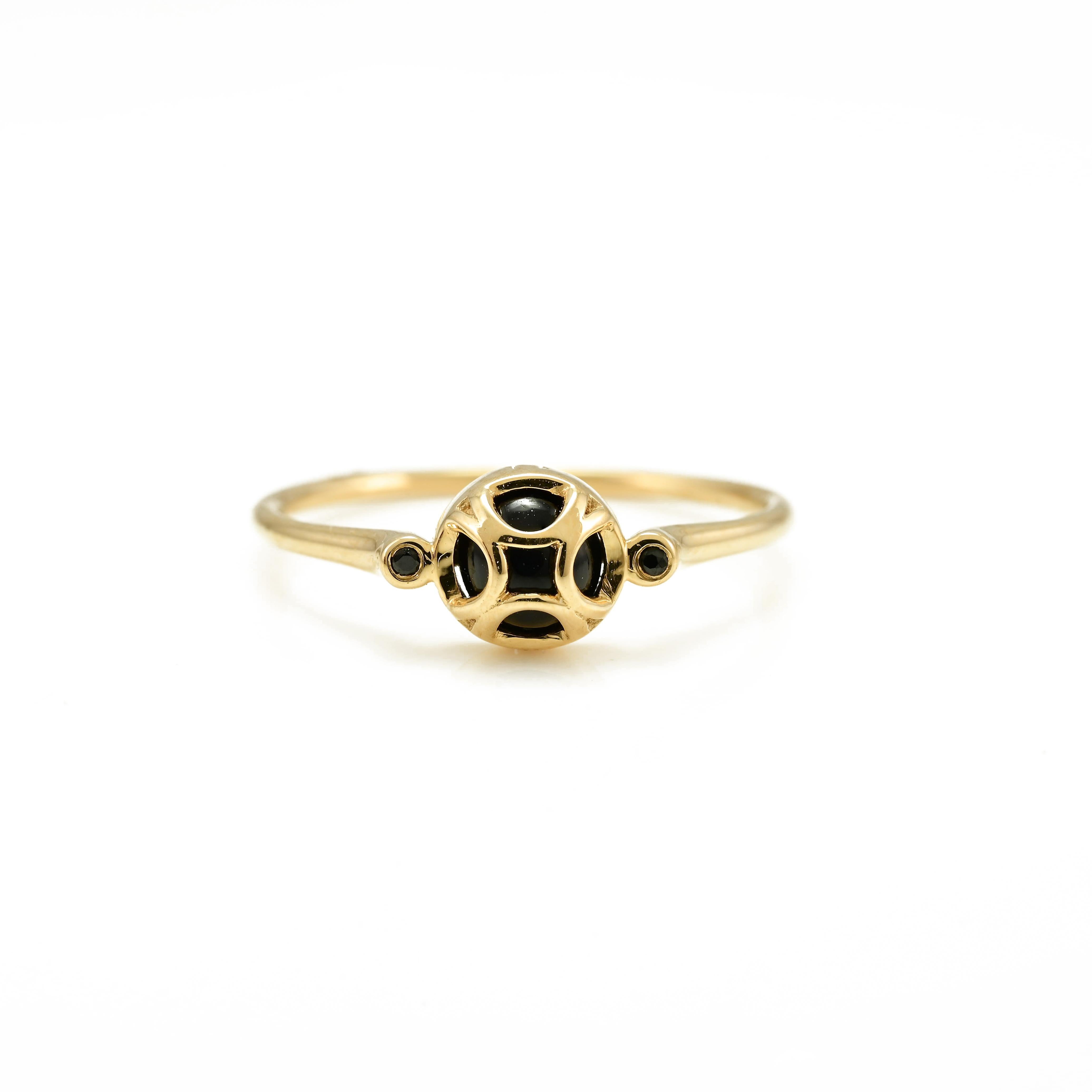For Sale:  Unique 18k Solid Yellow Gold Dainty Black Onyx Gemstone Everyday Ring For Her 4