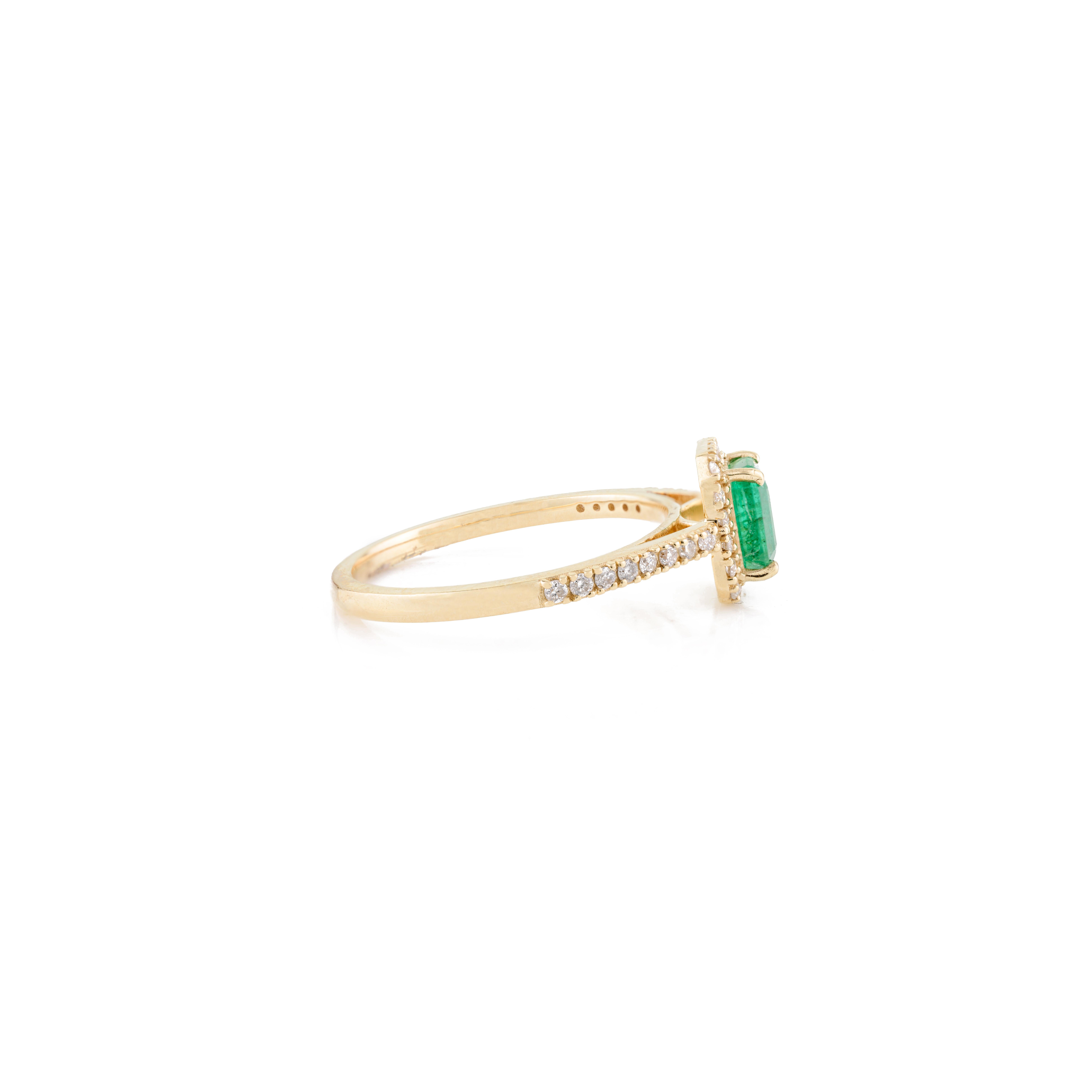 For Sale:  18k Solid Yellow Gold Certified Emerald Halo Diamond Engagement Ring for Women 5