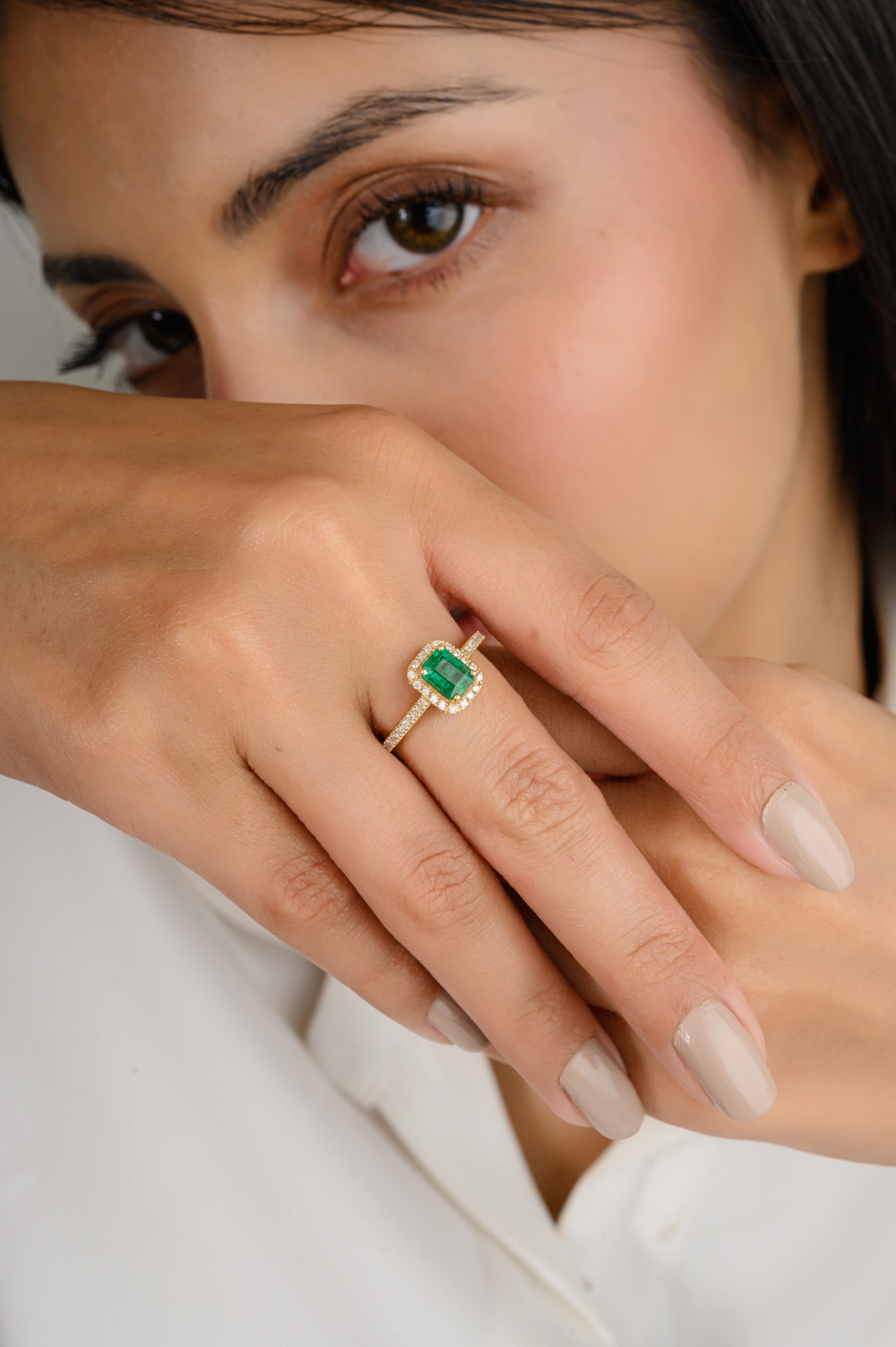 For Sale:  18k Solid Yellow Gold Certified Emerald Halo Diamond Engagement Ring for Women 9