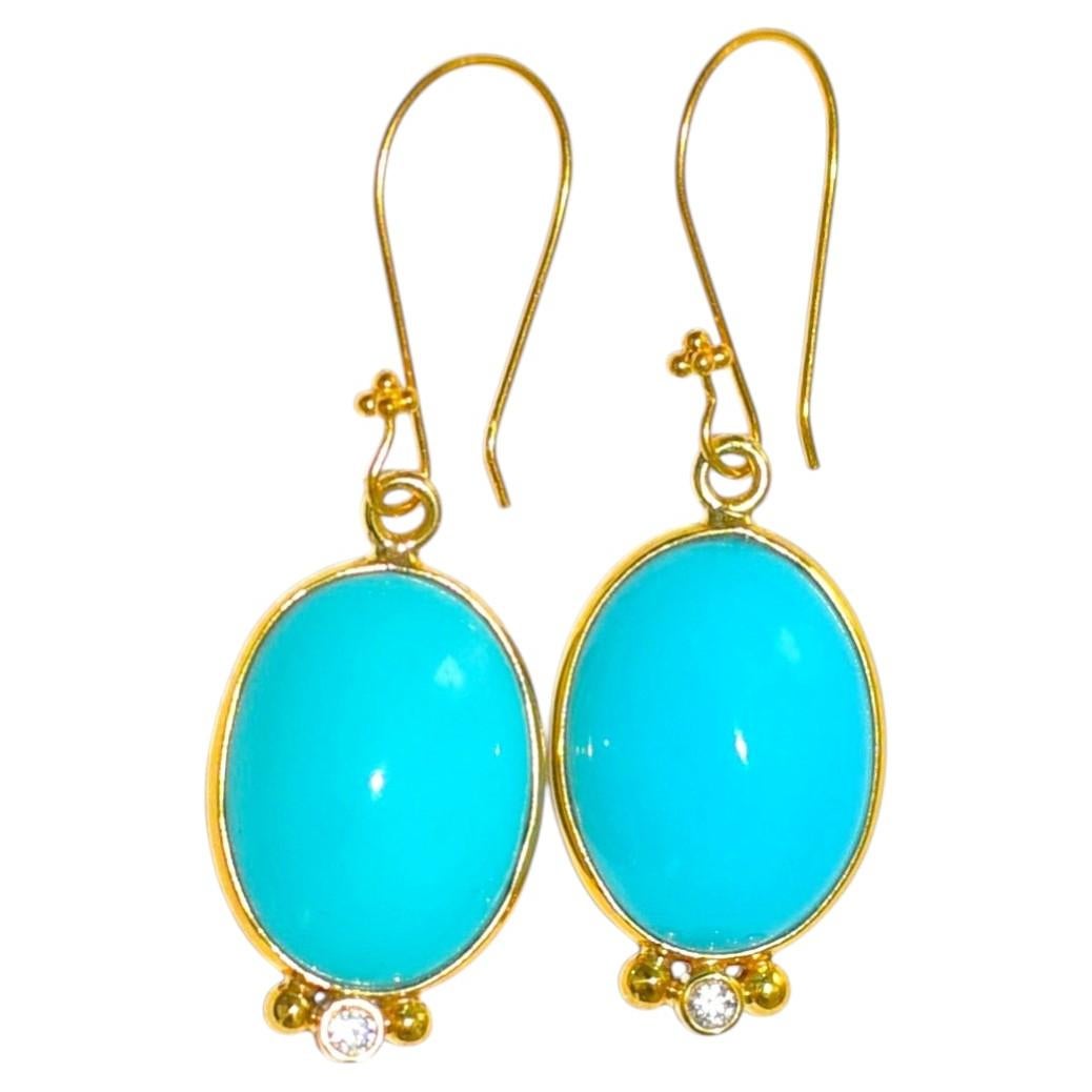 What is the difference between goldsmithing and silversmithing?