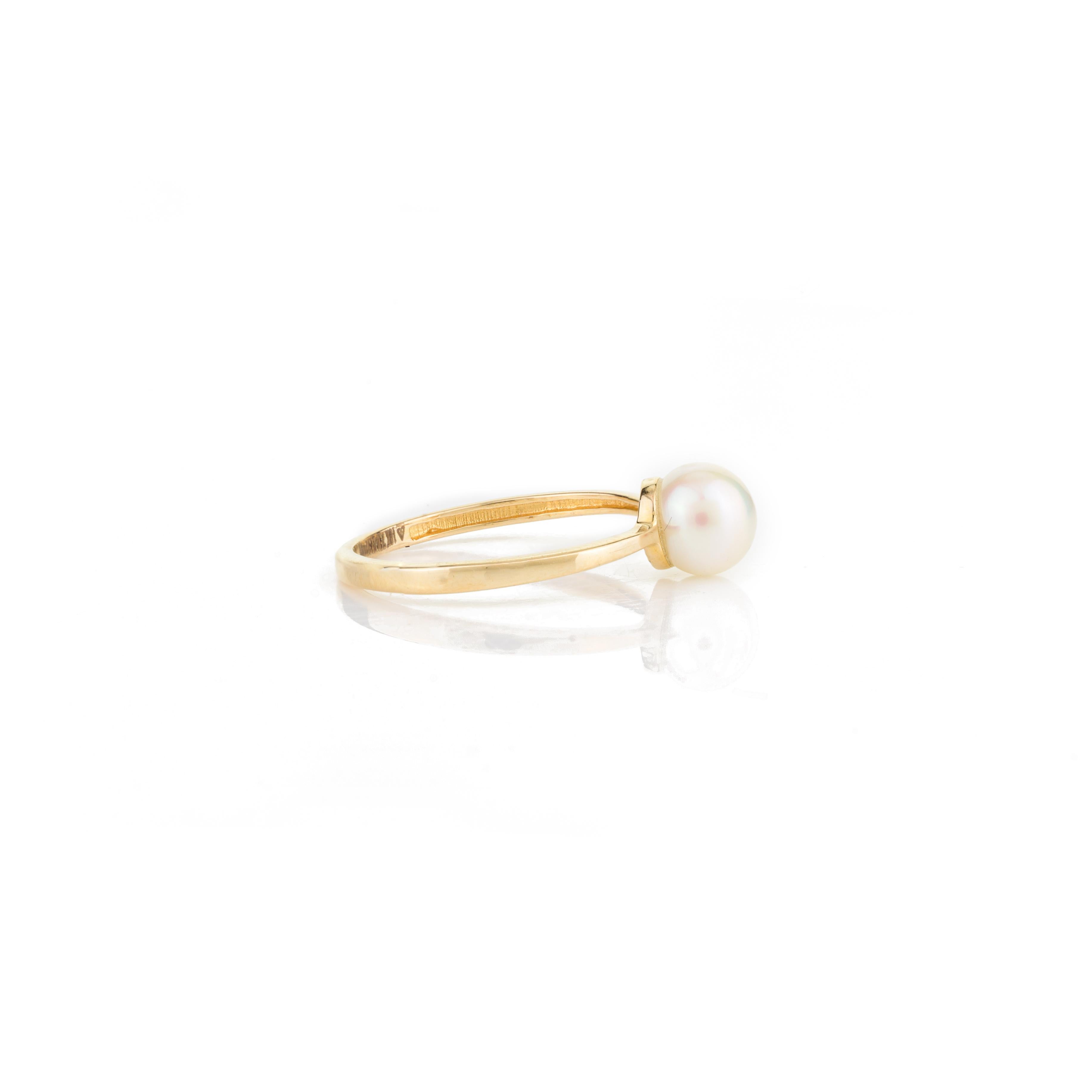 For Sale:  18k Solid Yellow Gold Elegant Natural Pearl Solitaire Ring for Women 3