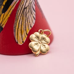 18K solid Yellow Gold Four-Leaf Clover Charm Pendant – Vintage Good Luck Jewelry