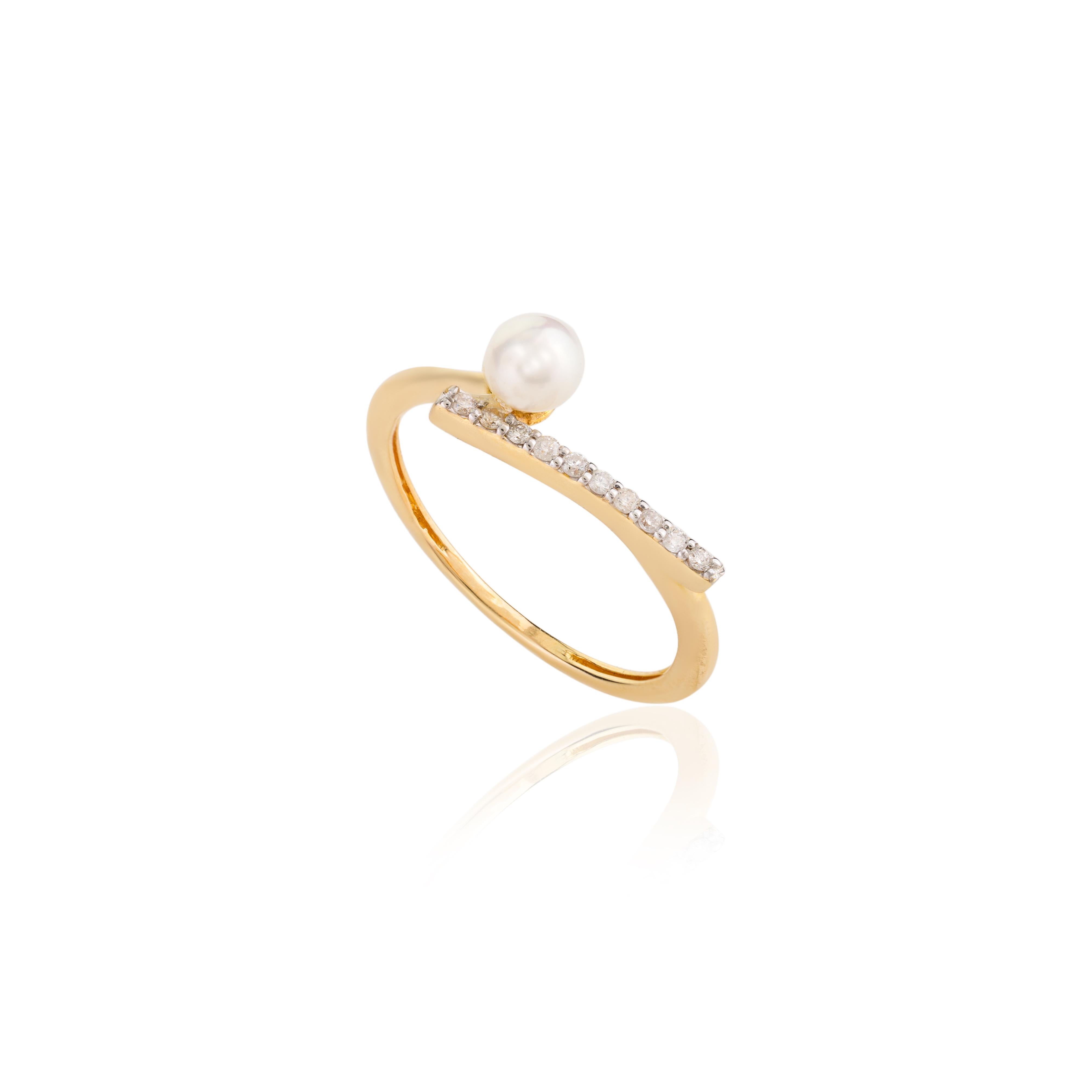 En vente :  Bague moderne en or jaune massif 18 carats avec perles et diamants fins 4